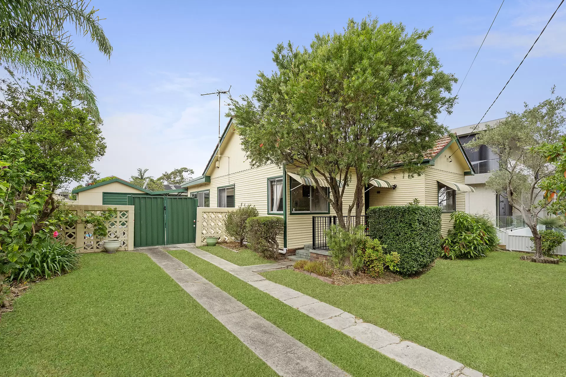 132 Tennyson Road, Tennyson Point Sold by Cassidy Real Estate - image 1