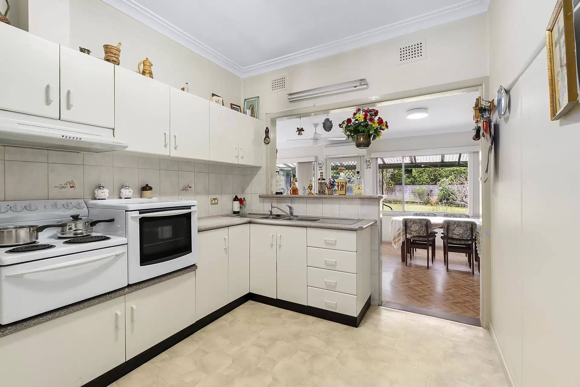 132 Tennyson Road, Tennyson Point Sold by Cassidy Real Estate - image 1
