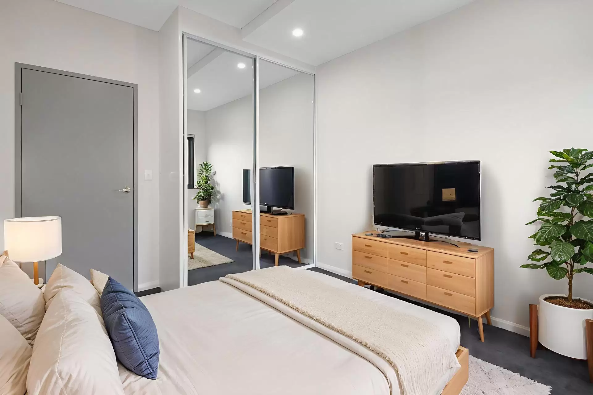 G01/7 Pittwater Road, Gladesville Leased by Cassidy Real Estate - image 1