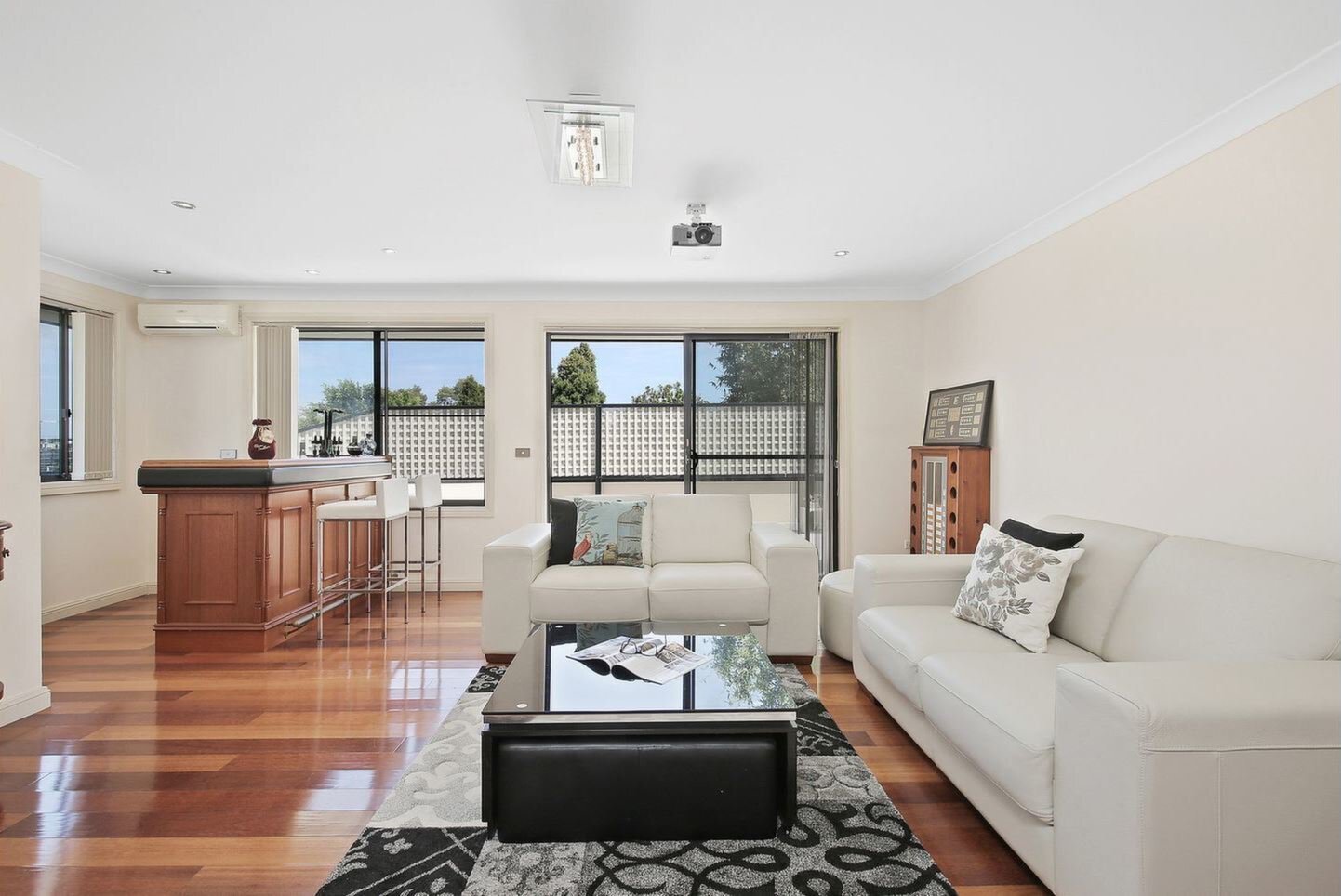 14 Simpson Street, Putney Sold by Cassidy Real Estate - image 1