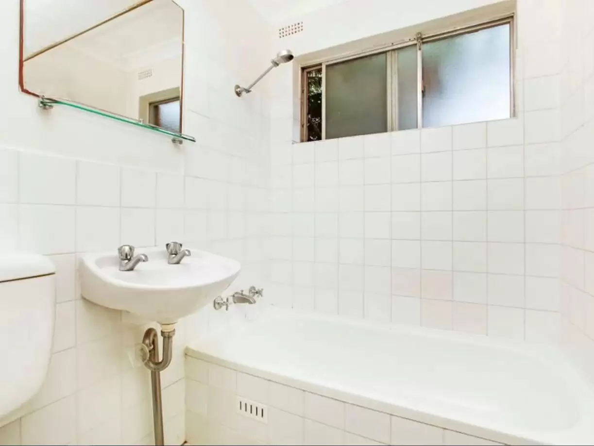 6/25 Ashburn Place, Gladesville Leased by Cassidy Real Estate - image 1