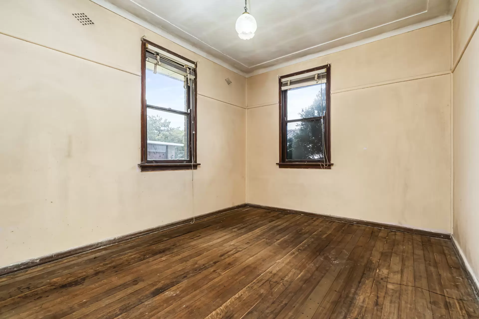 35 Bray Street, Dundas For Sale by Cassidy Real Estate - image 1