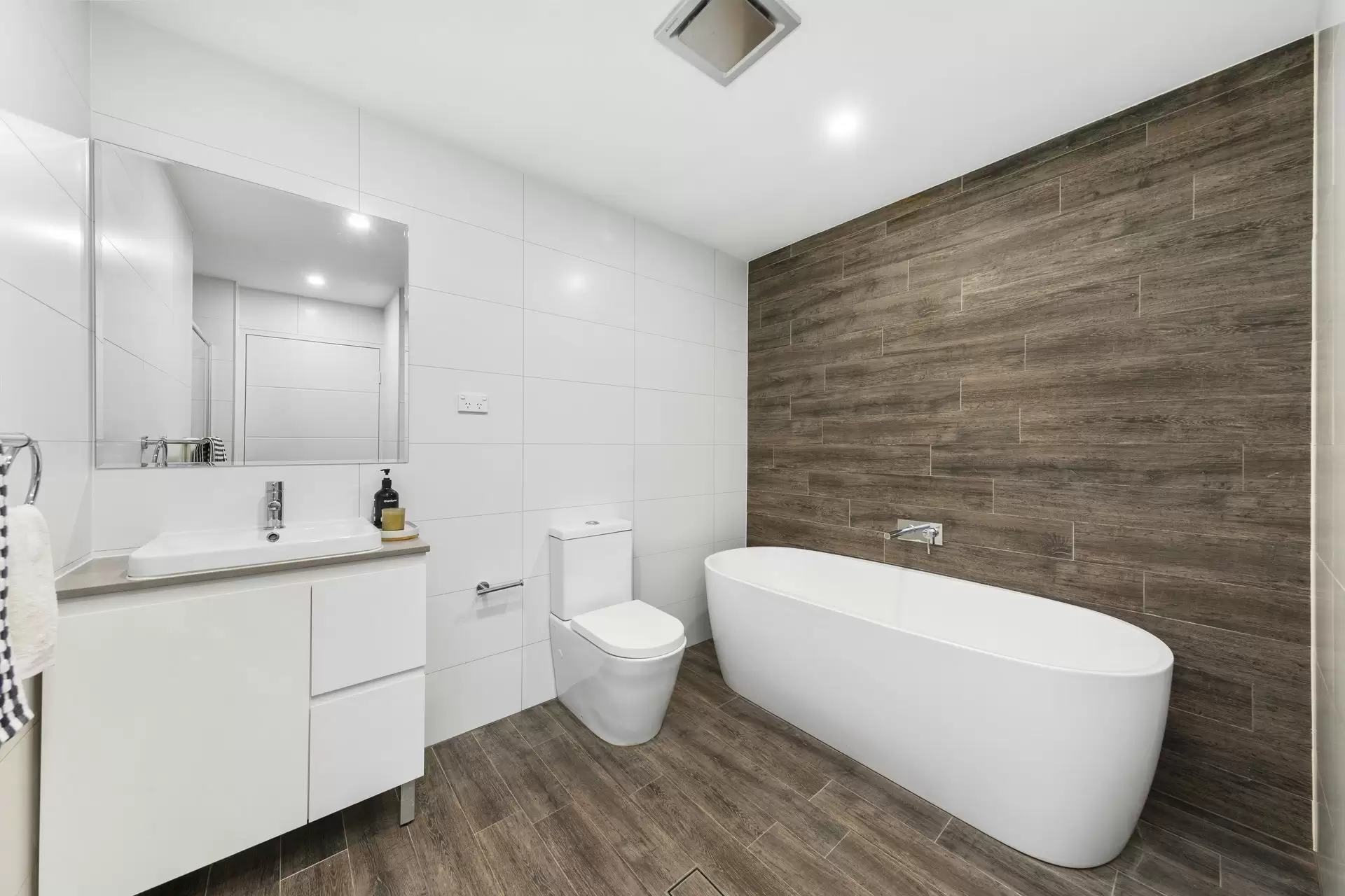 32/28 Lords Avenue, Asquith Sold by Cassidy Real Estate - image 1