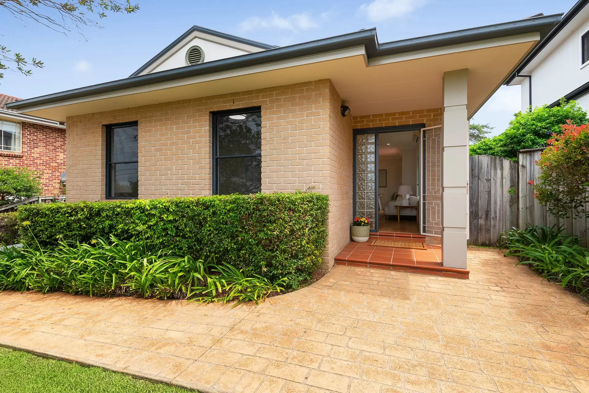 1/9 Mitchell Street, Putney Sold by Cassidy Real Estate - image 1