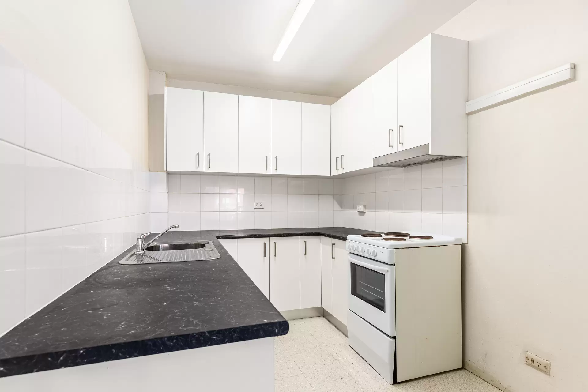 17/29 Meadow Crescent, Meadowbank Leased by Cassidy Real Estate - image 1