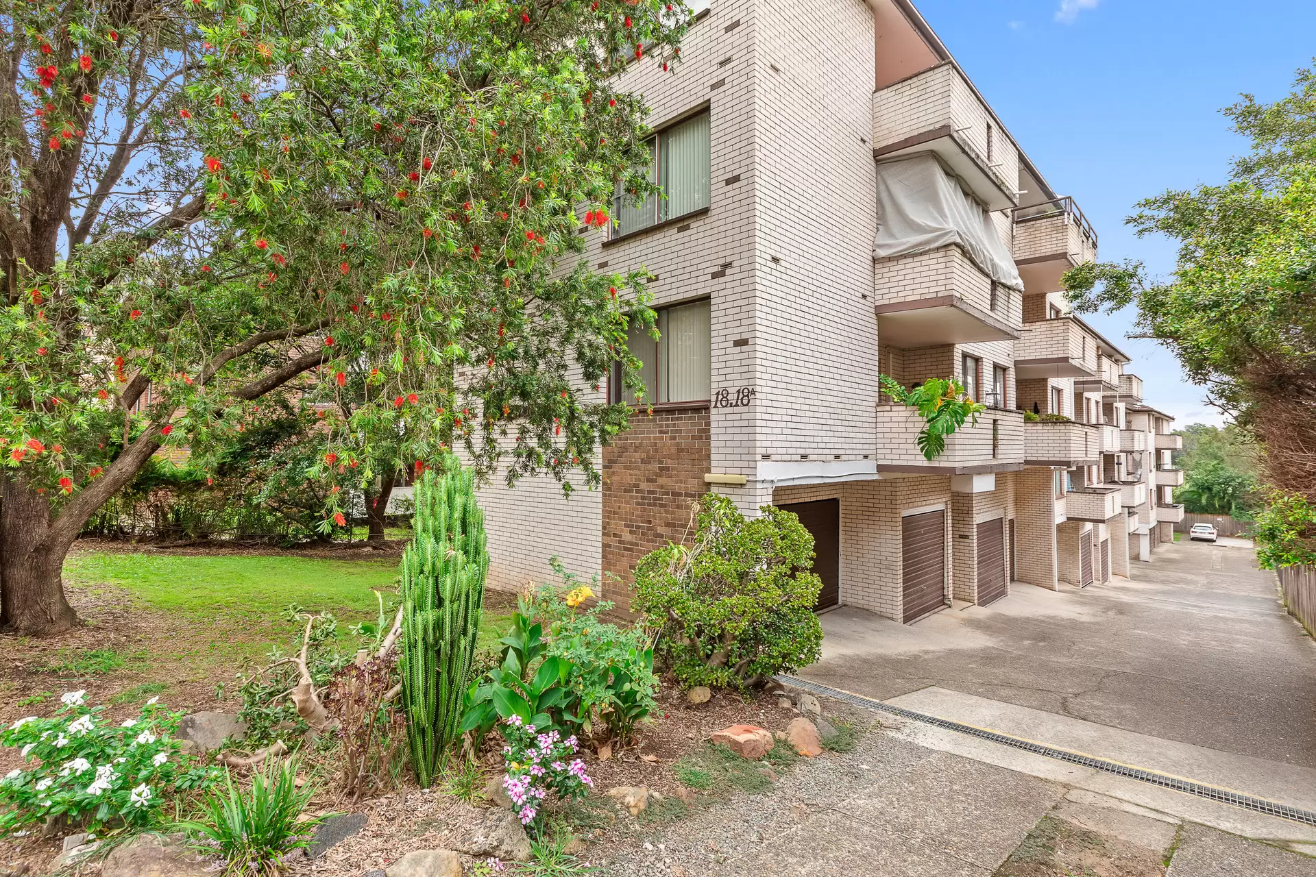 6/18-18A Meadow Crescent, Meadowbank Sold by Cassidy Real Estate - image 1