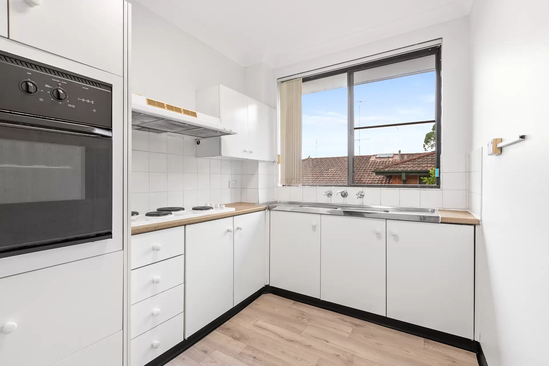 6/18-18A Meadow Crescent, Meadowbank Sold by Cassidy Real Estate - image 1