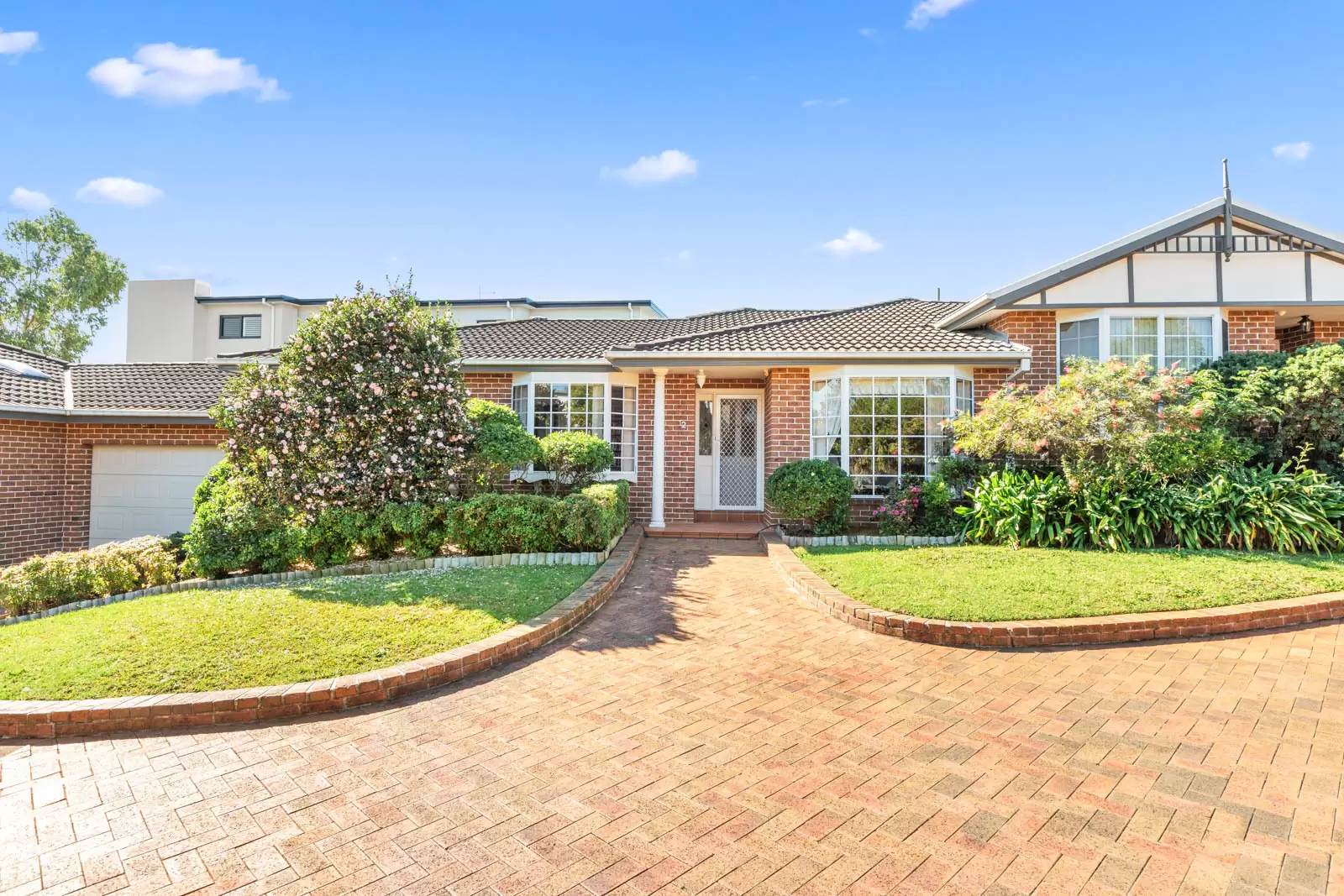2/23-25 Smalls Road, Ryde Sold by Cassidy Real Estate - image 1