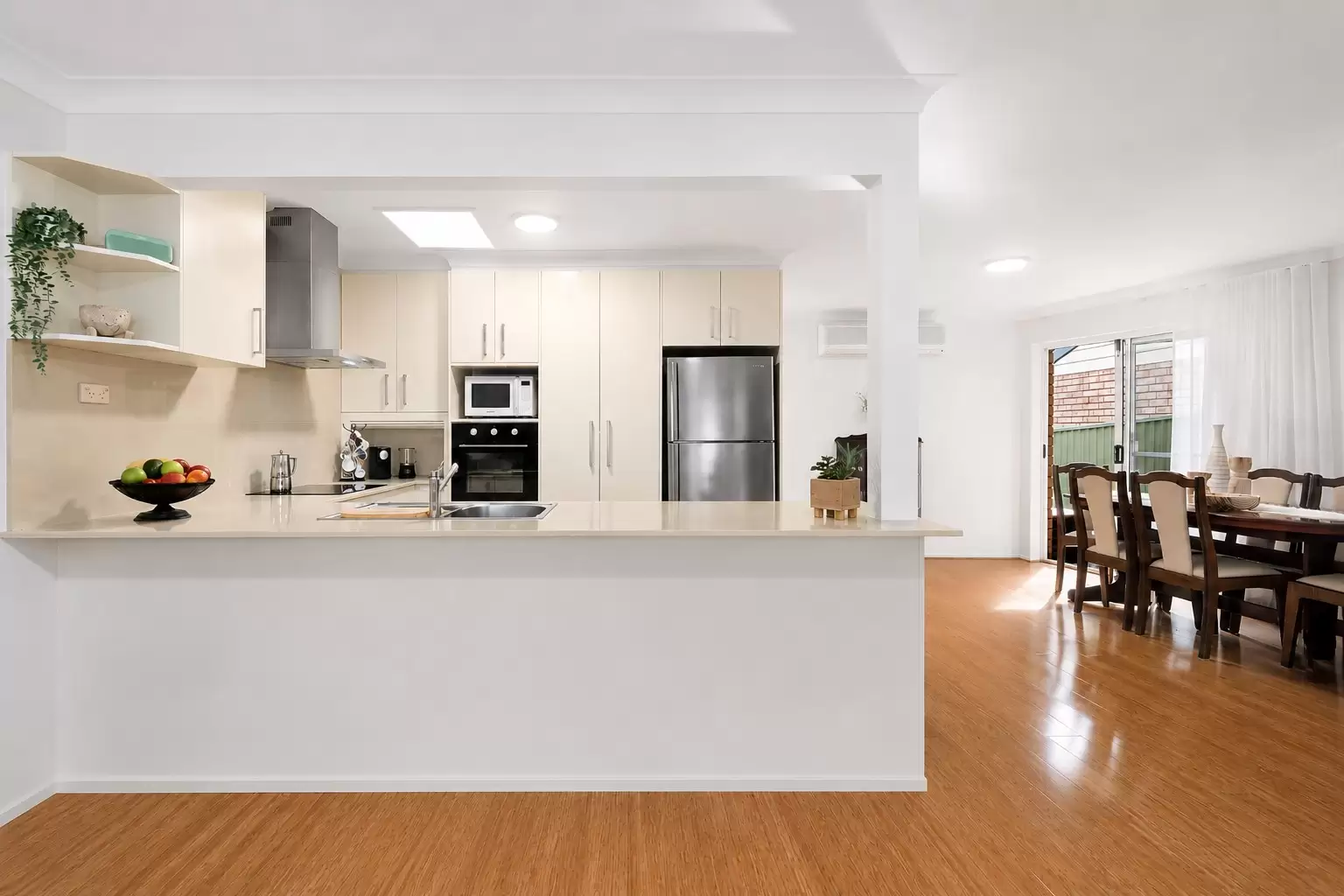 9/12 Small Street, Putney Sold by Cassidy Real Estate - image 1