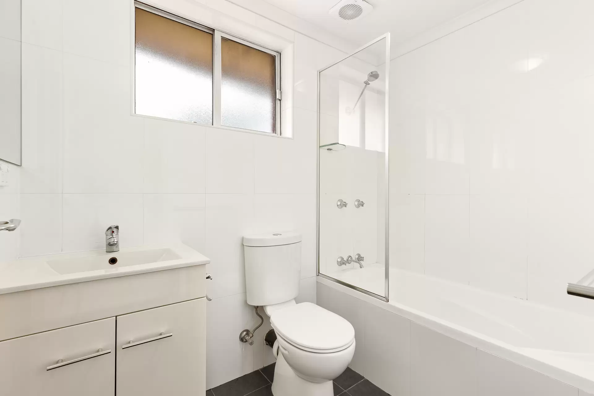 6/25 Pearson Street, Gladesville Leased by Cassidy Real Estate - image 1