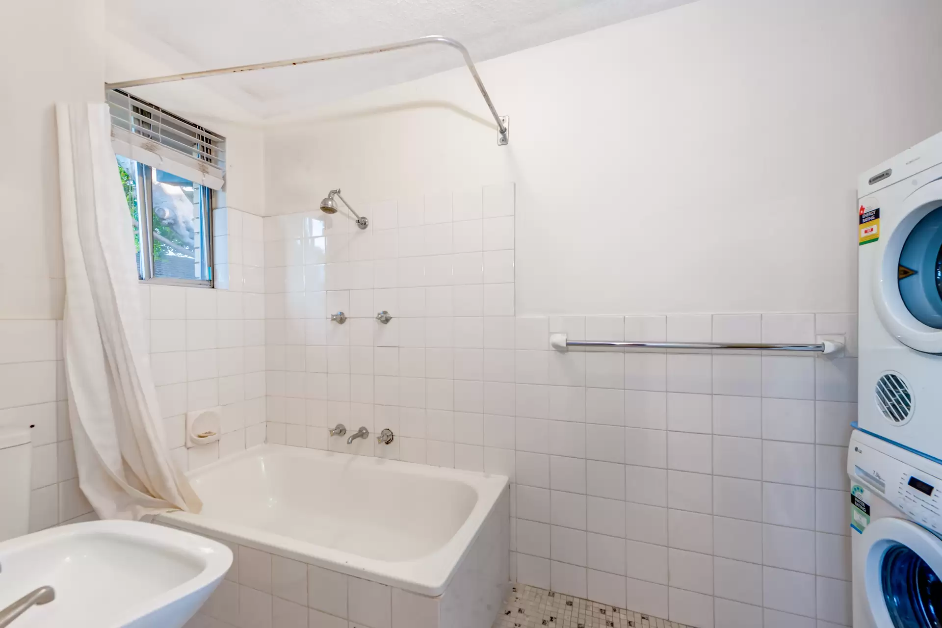 9/25 Wharf Road, Gladesville Leased by Cassidy Real Estate - image 1