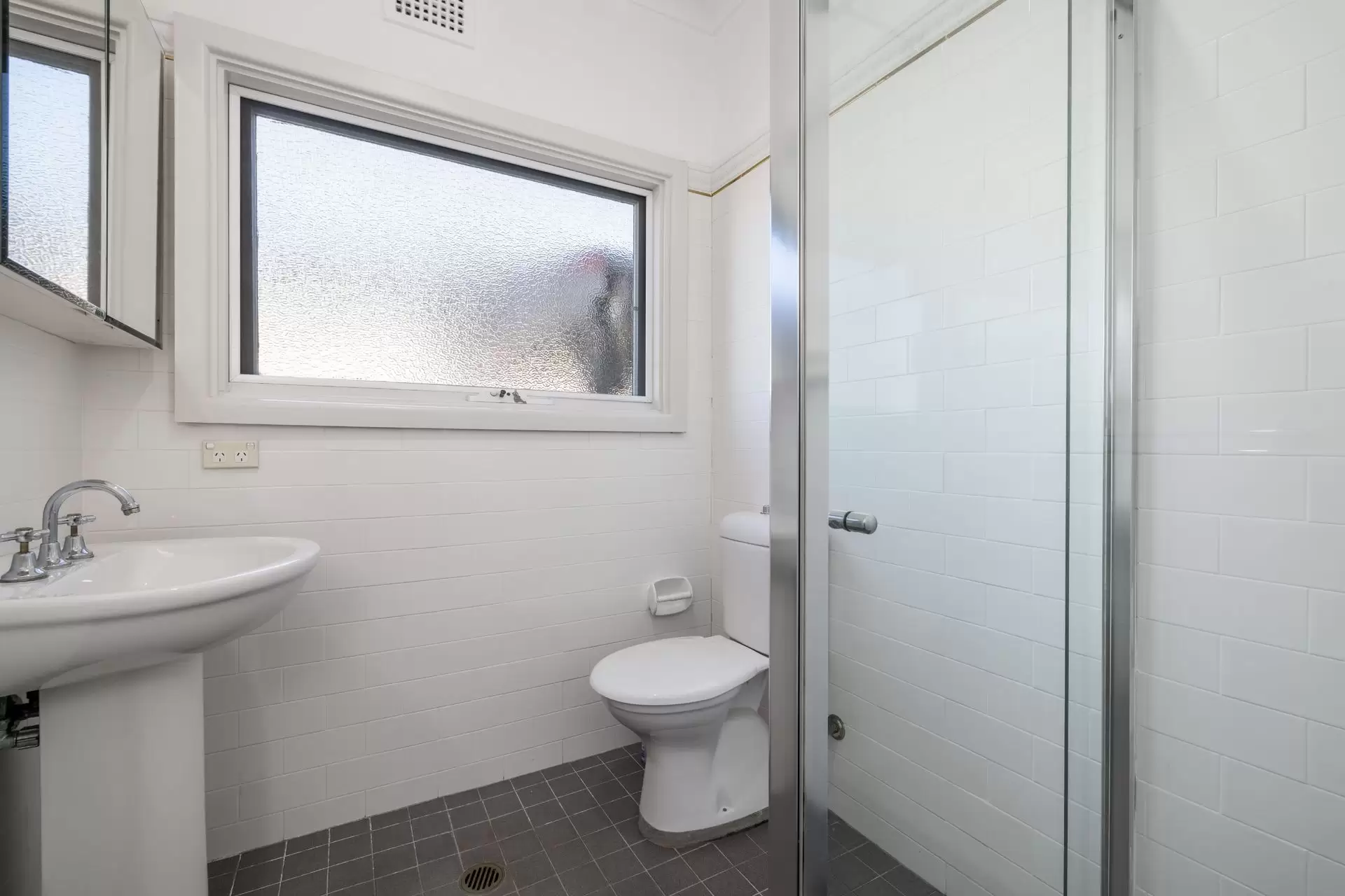 5 Stanley Street, Putney Leased by Cassidy Real Estate - image 1