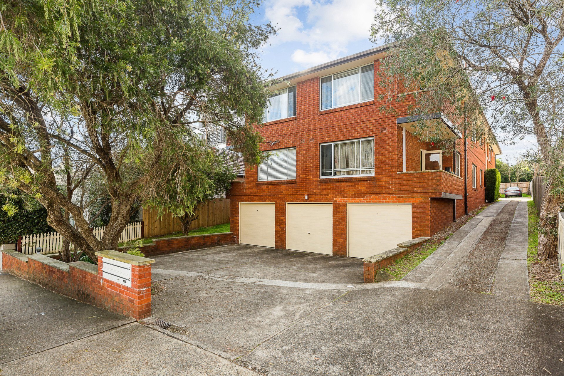 2/4 Batemans Road, Gladesville Sold by Cassidy Real Estate - image 1