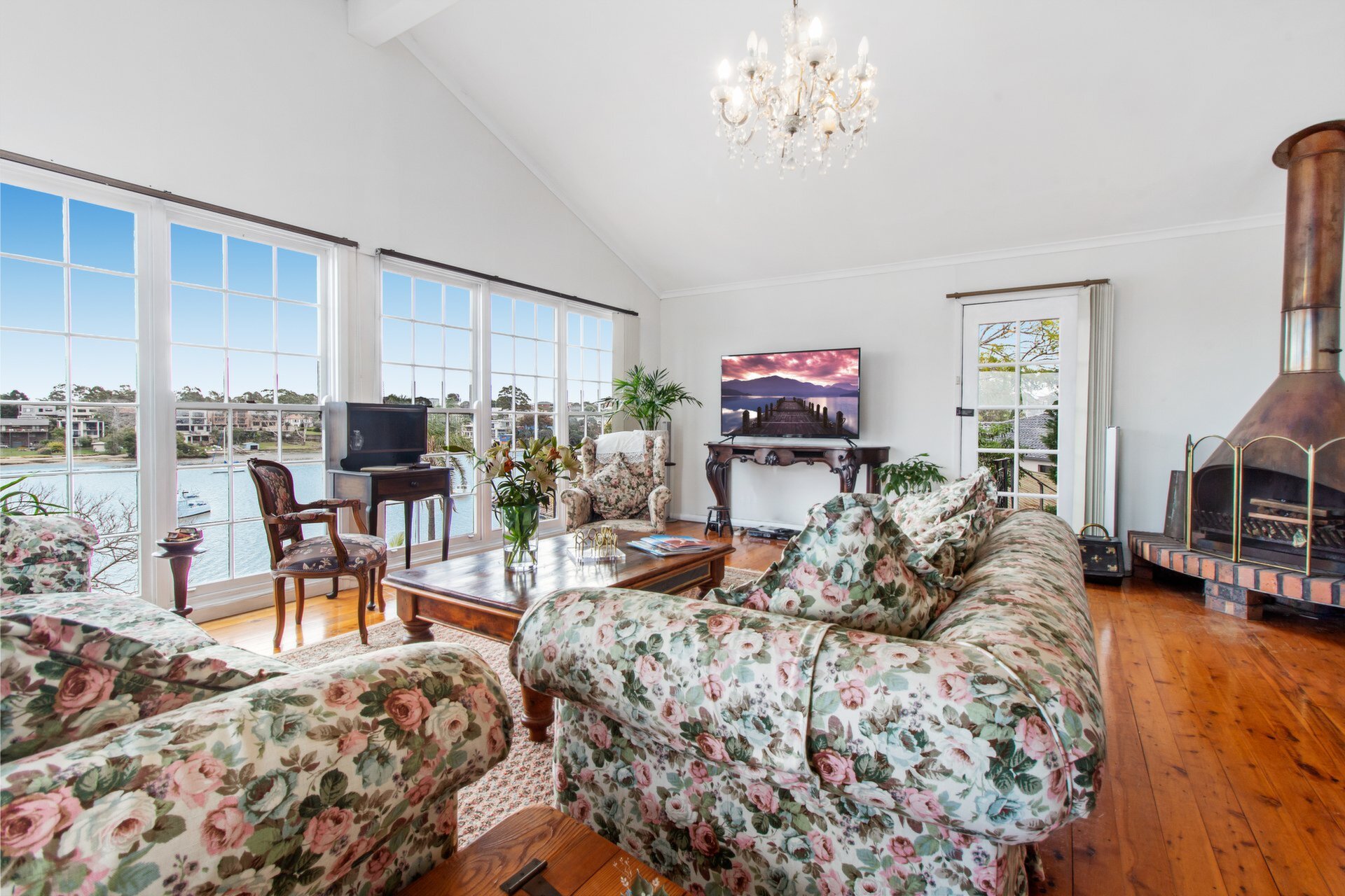 55 Bayview Street, Tennyson Point Sold by Cassidy Real Estate - image 1