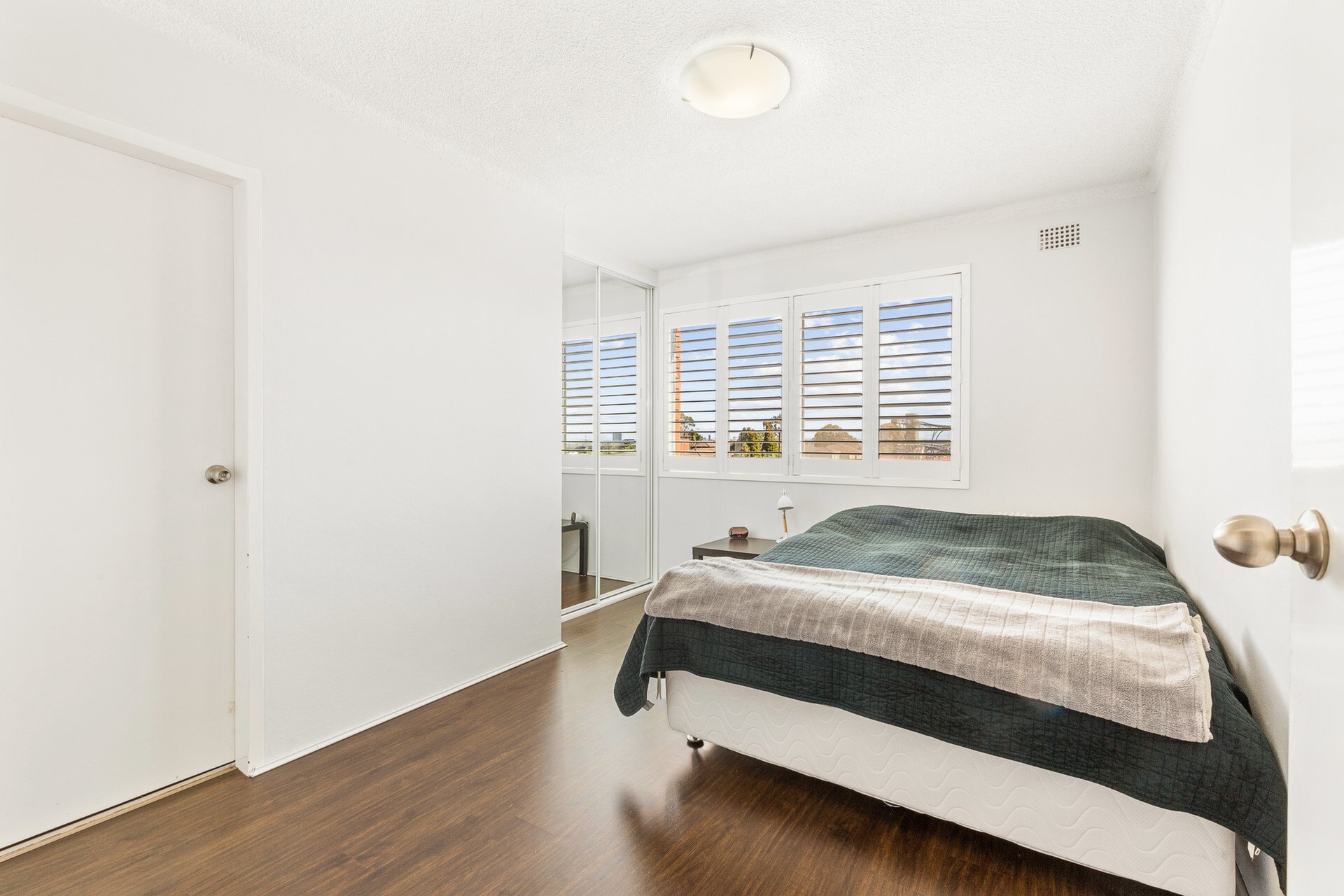 5/3 Western Crescent, Gladesville Sold by Cassidy Real Estate - image 1