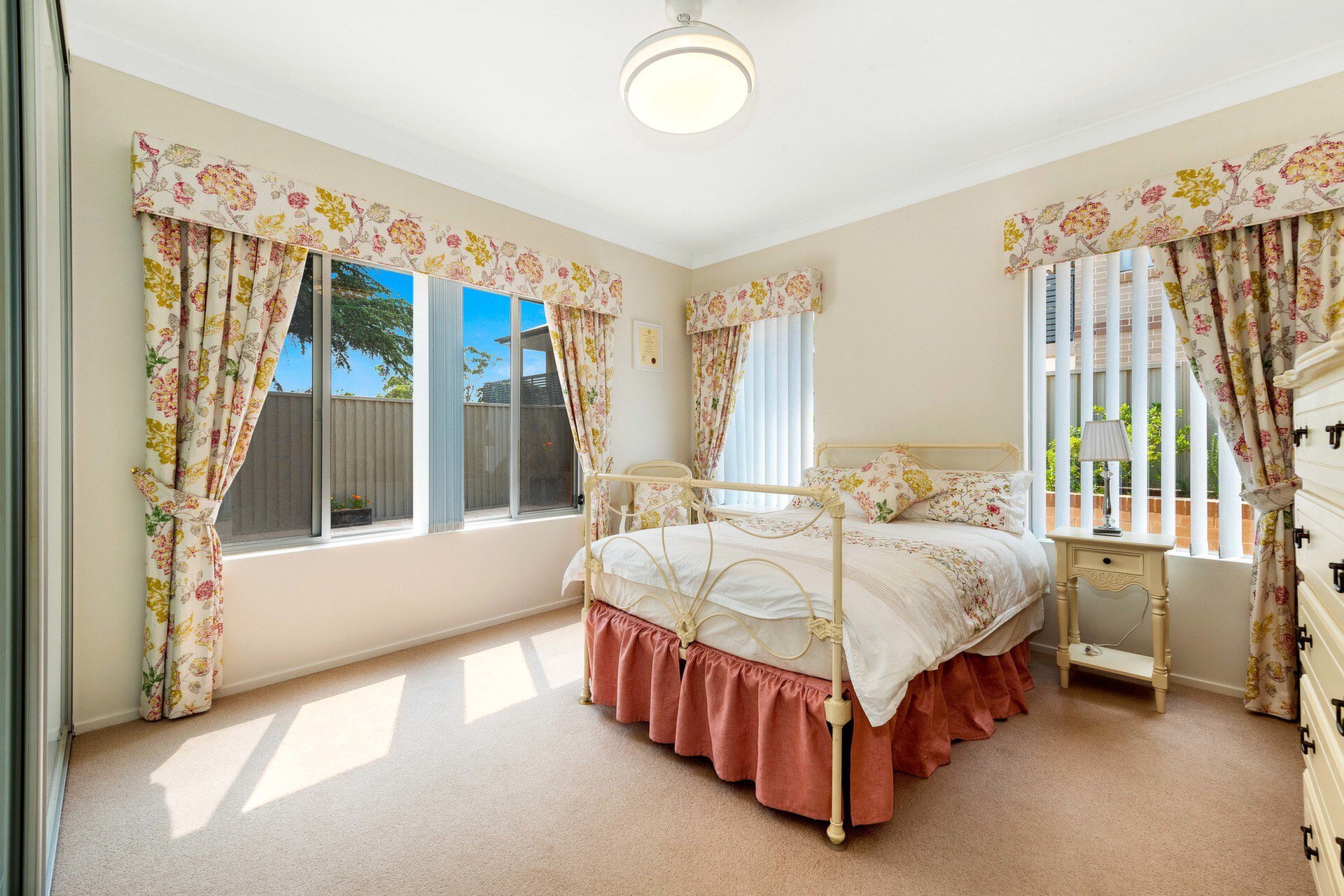 2/6 Massey Street, Gladesville Sold by Cassidy Real Estate - image 1