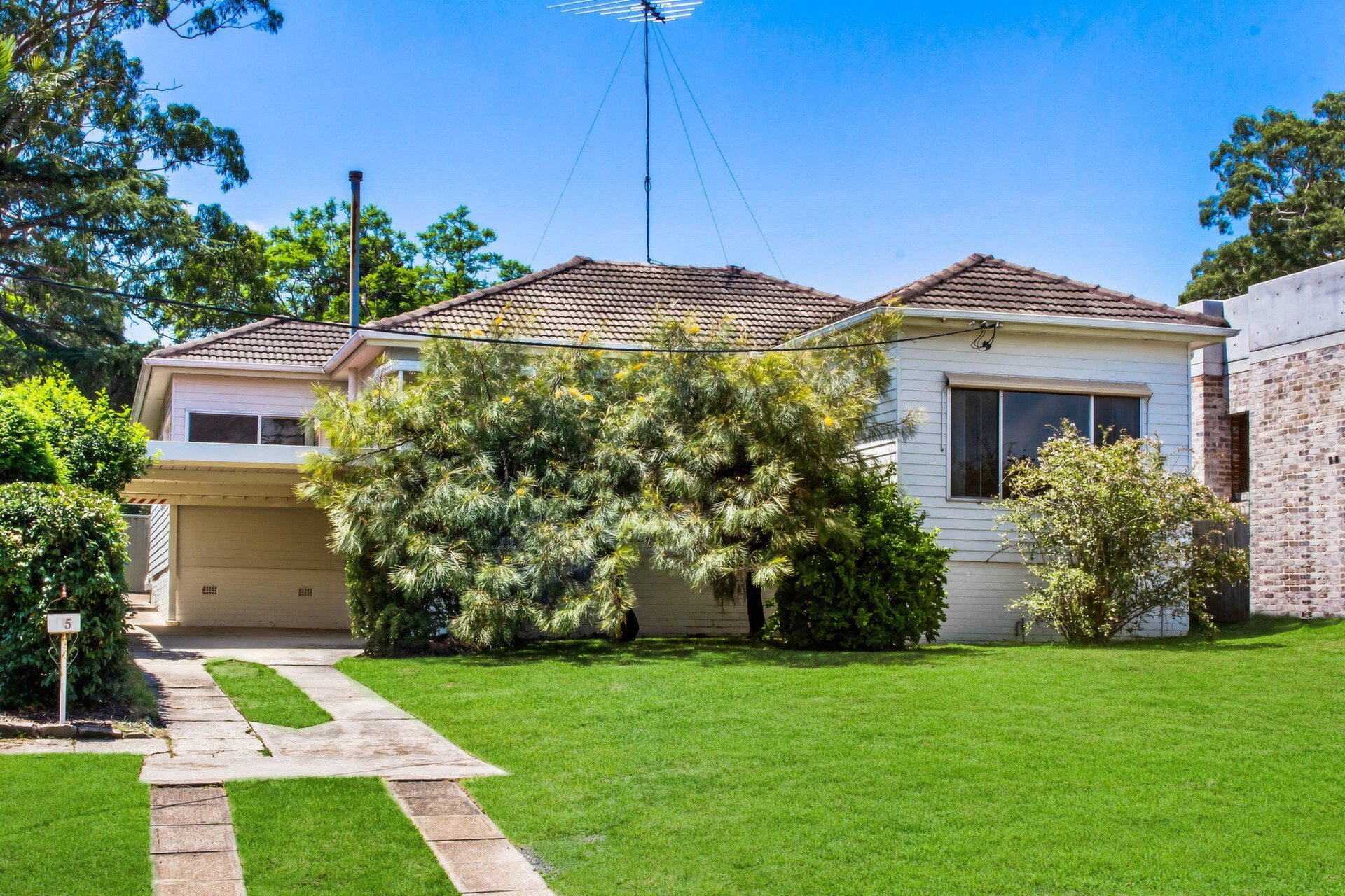15 Watson Street, Putney Sold by Cassidy Real Estate - image 1