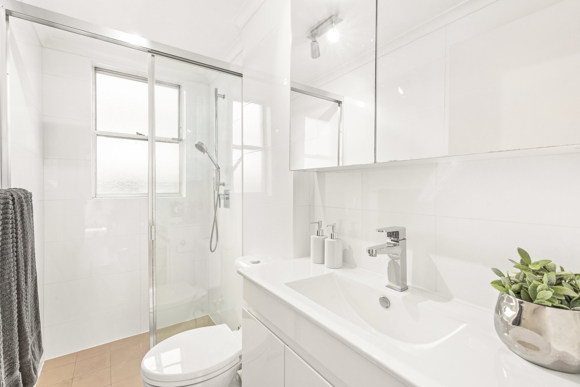 14/5 Western Crescent, Gladesville Sold by Cassidy Real Estate - image 1