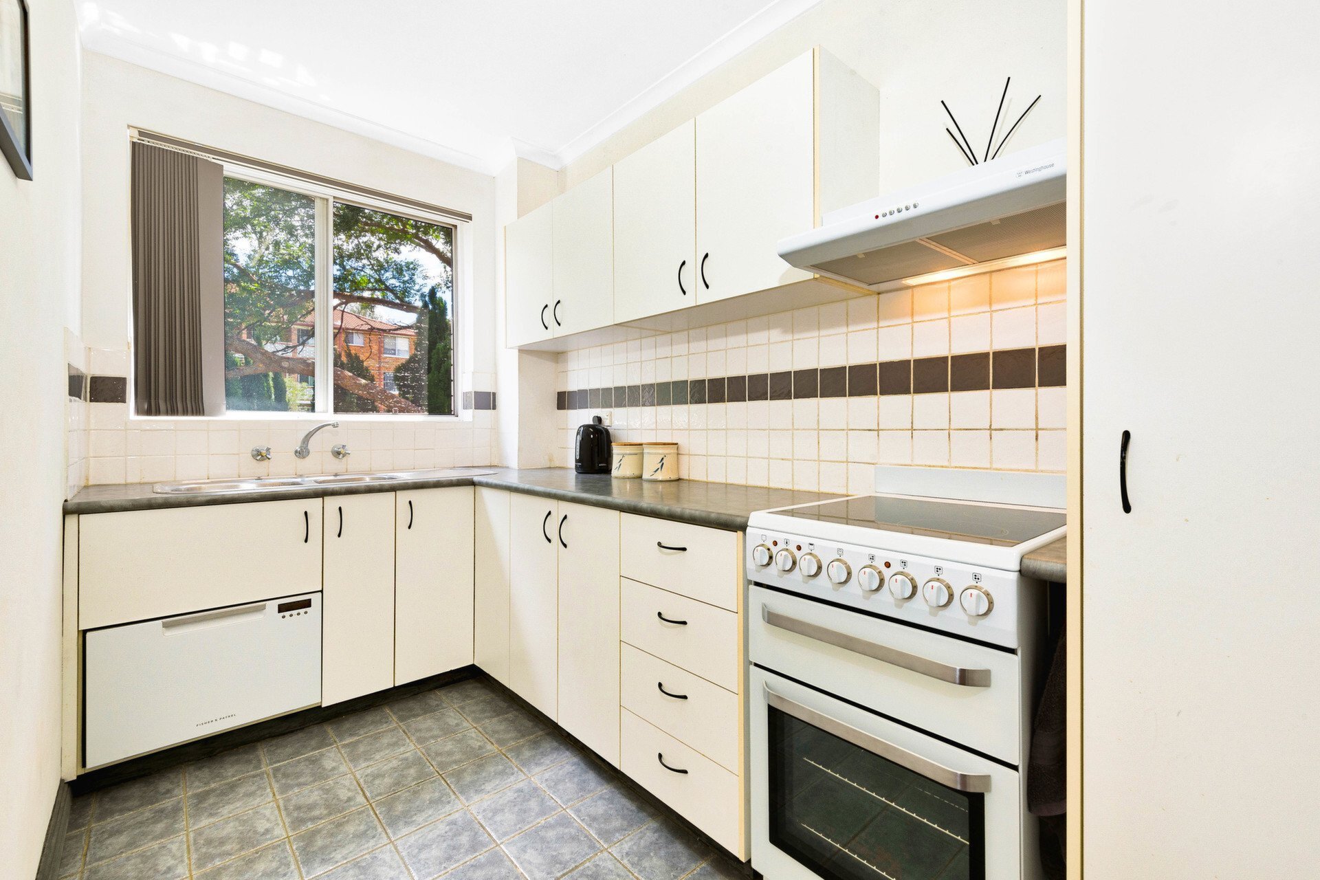 22/28-34 Station Street, West Ryde Sold by Cassidy Real Estate - image 1
