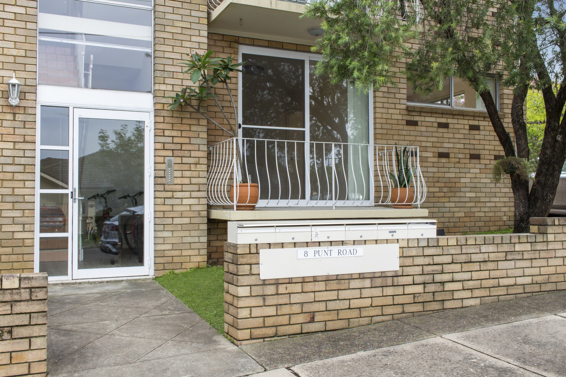 1/8 Punt Road, Gladesville Sold by Cassidy Real Estate - image 1