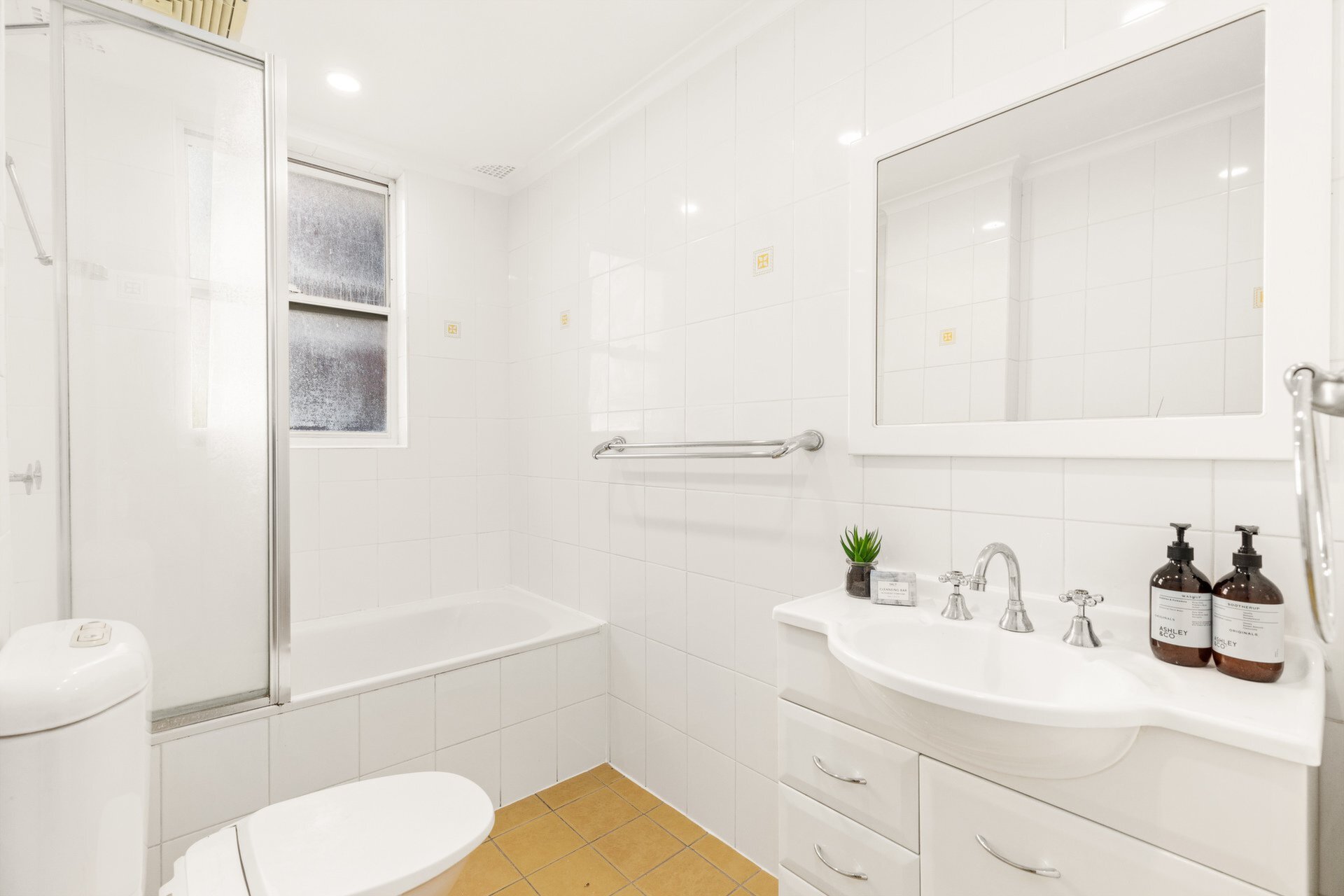 8/5 Western Crescent, Gladesville Sold by Cassidy Real Estate - image 1