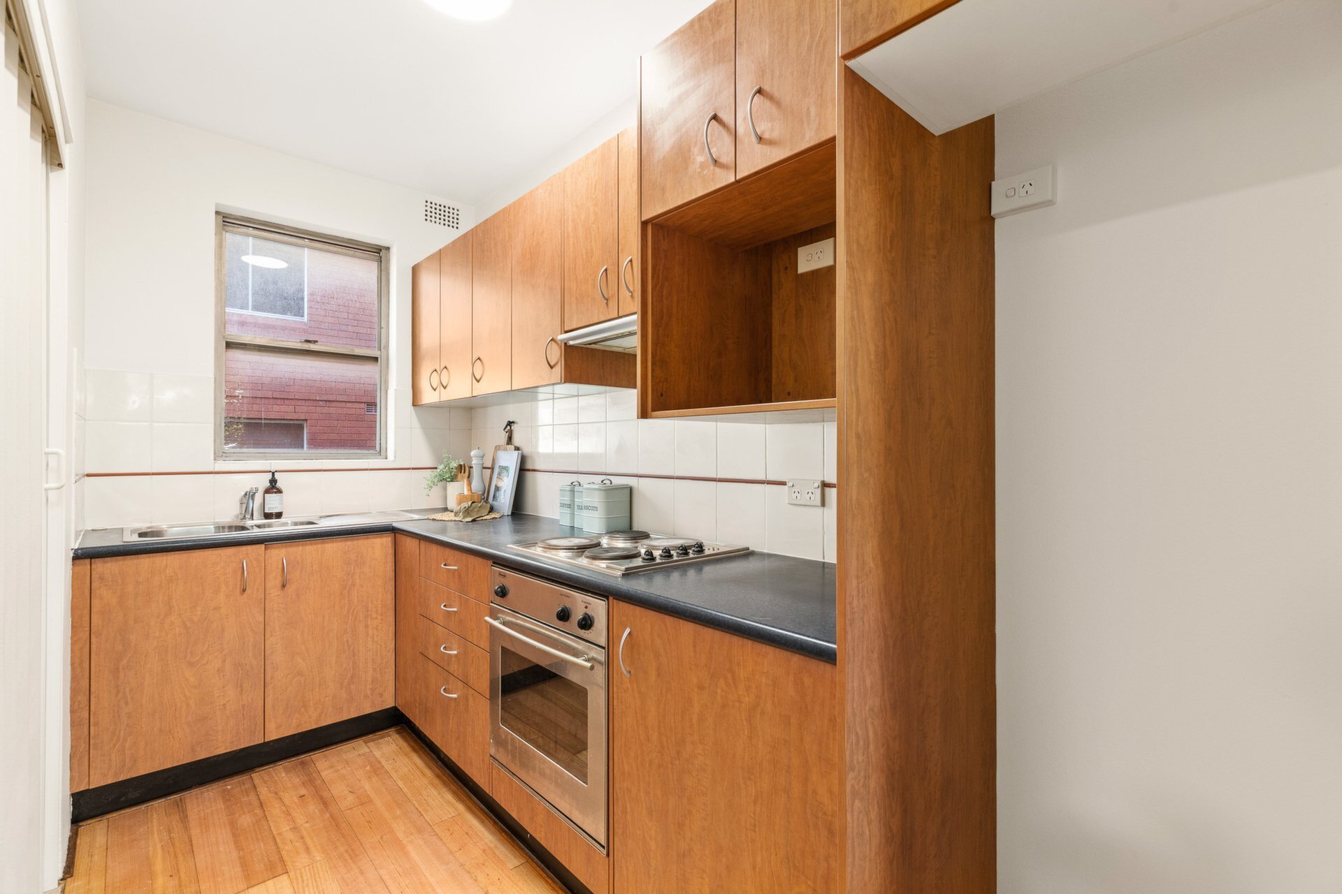 8/5 Western Crescent, Gladesville Sold by Cassidy Real Estate - image 1
