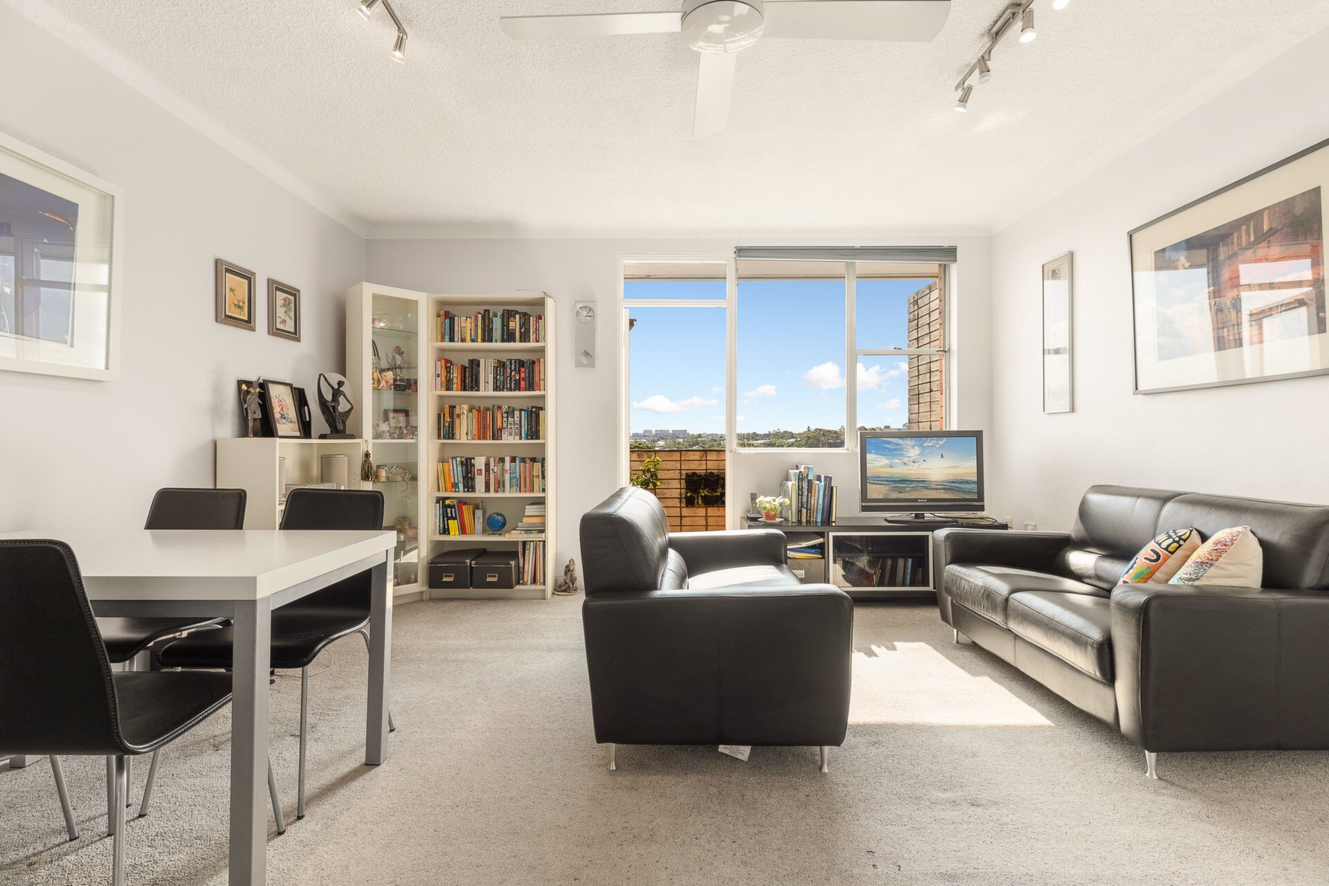 5/5 Western Crescent, Gladesville Sold by Cassidy Real Estate - image 1