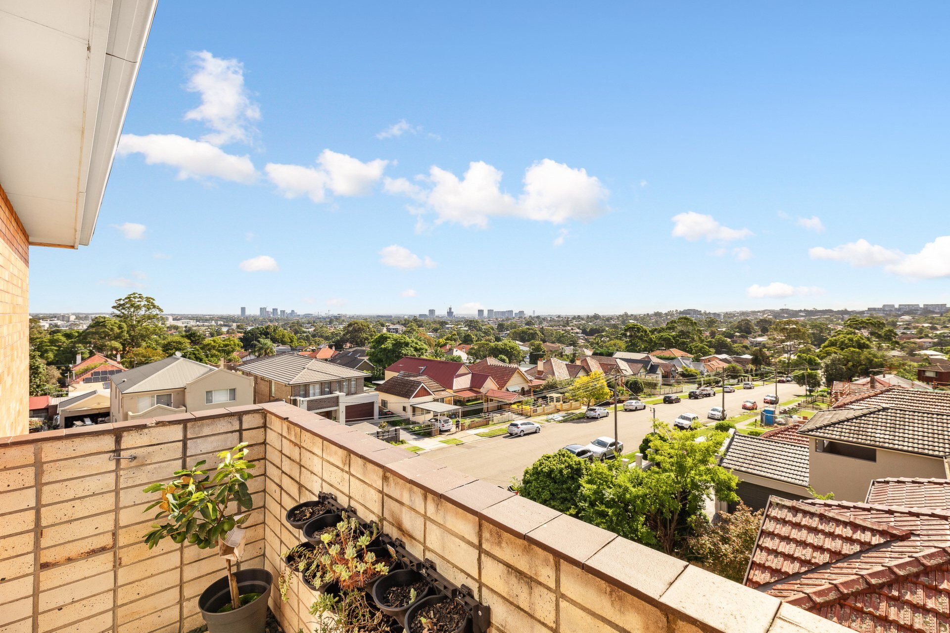 5/5 Western Crescent, Gladesville Sold by Cassidy Real Estate - image 1