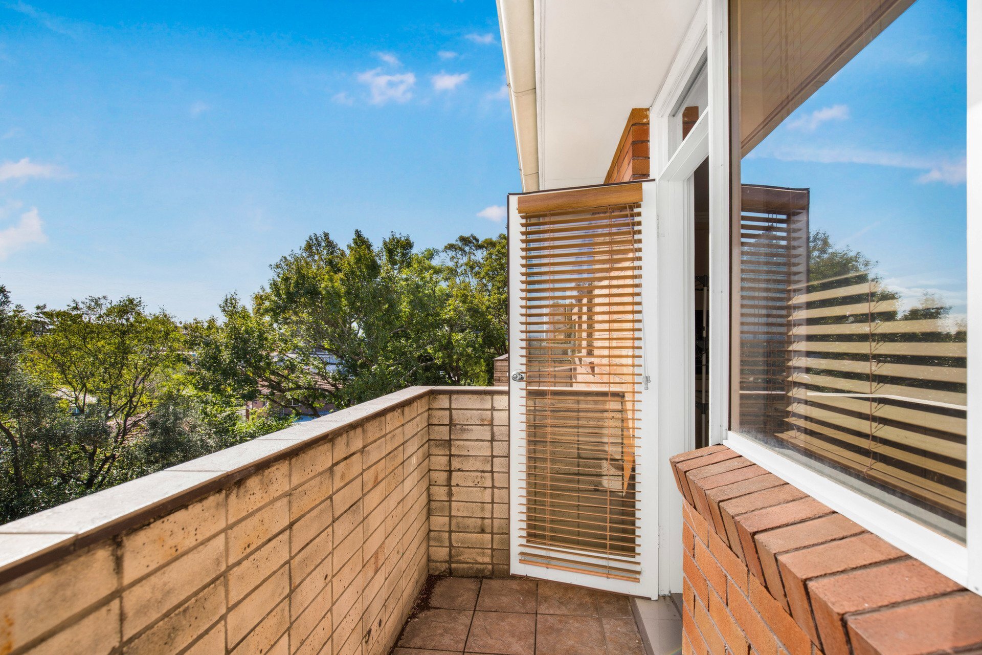 18/5 Western Crescent, Gladesville Sold by Cassidy Real Estate - image 1