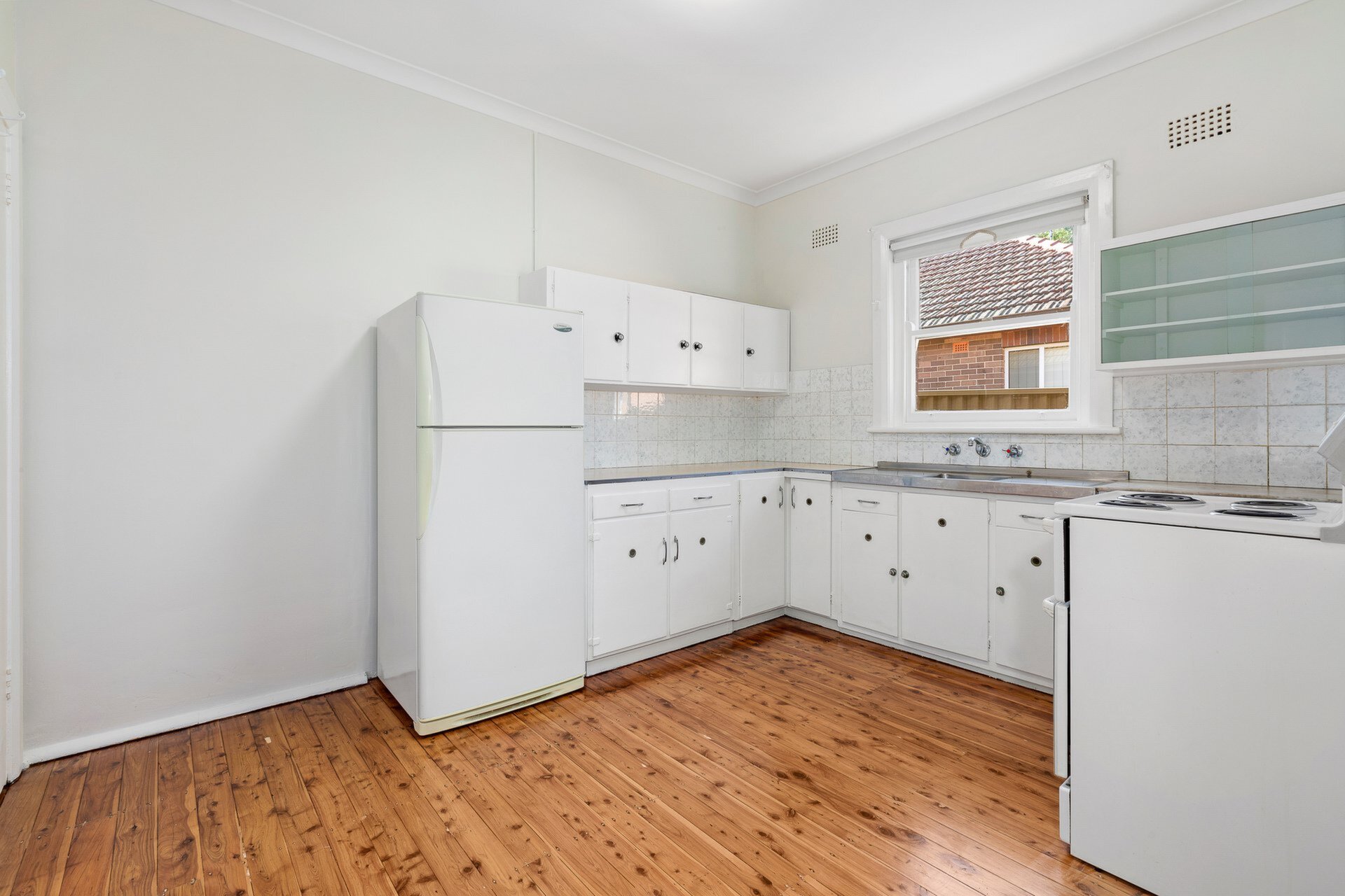 5 Batten Avenue, Melrose Park Sold by Cassidy Real Estate - image 1