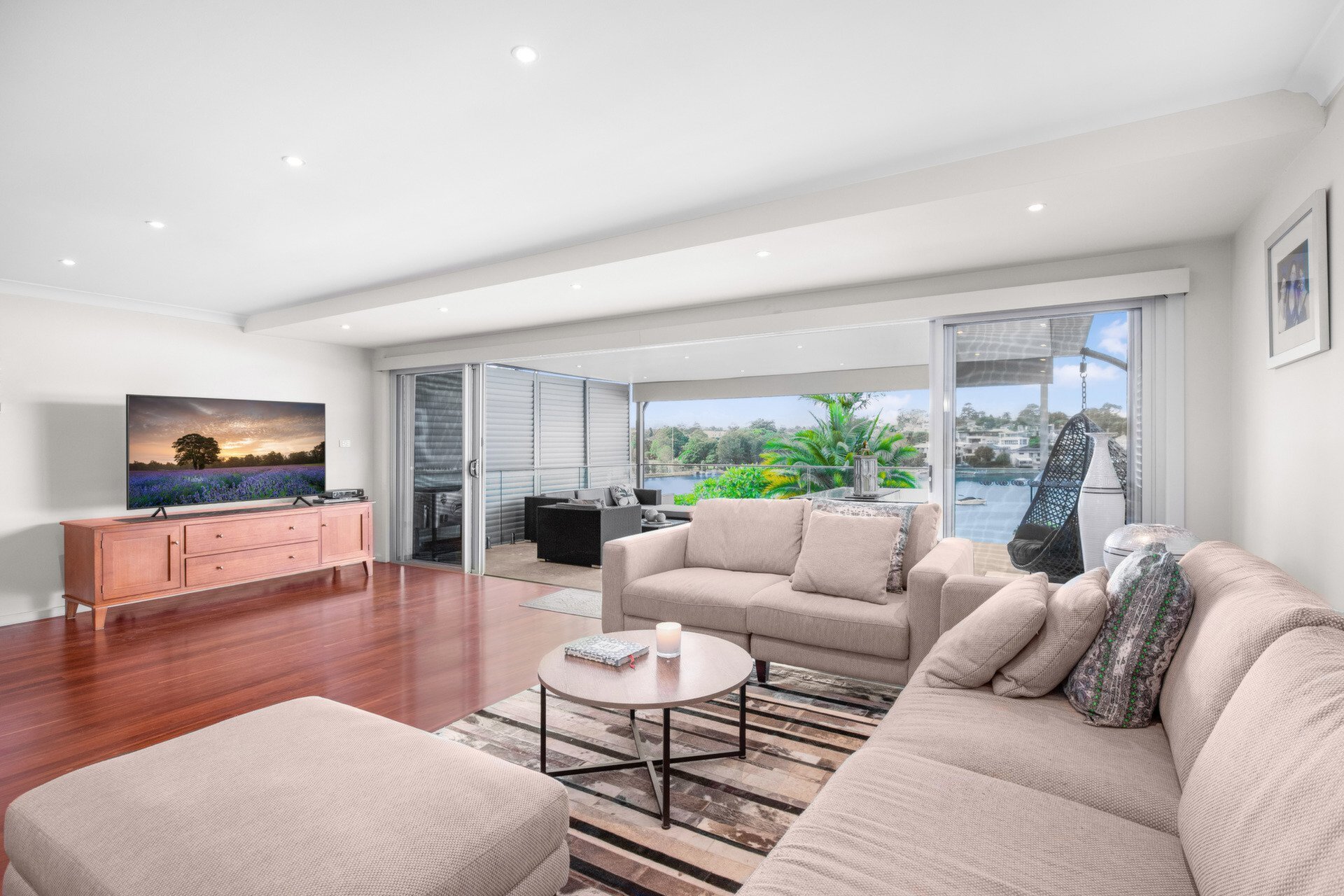 2 Jetty Road, Putney Sold by Cassidy Real Estate - image 1