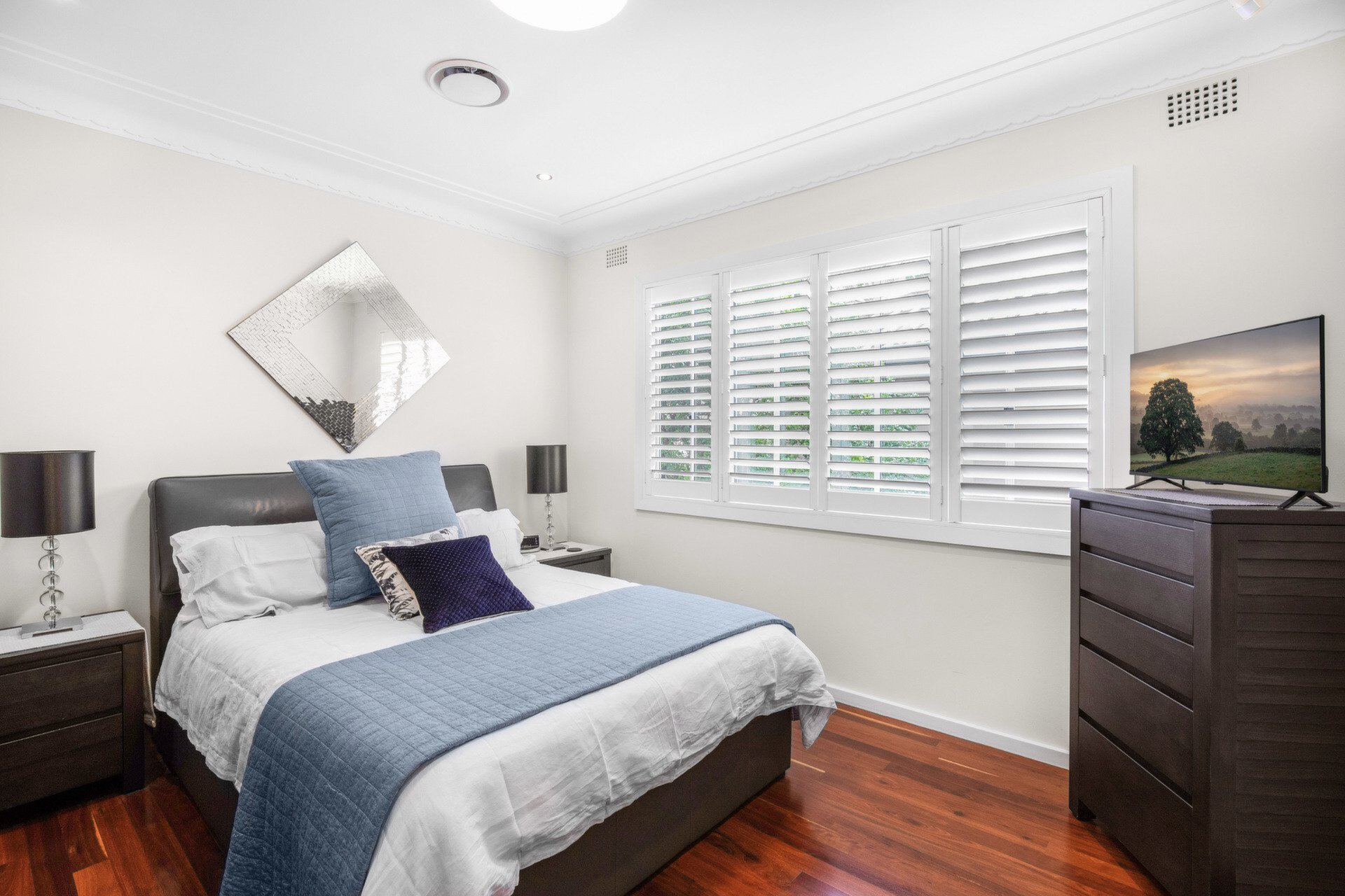 2 Jetty Road, Putney Sold by Cassidy Real Estate - image 1