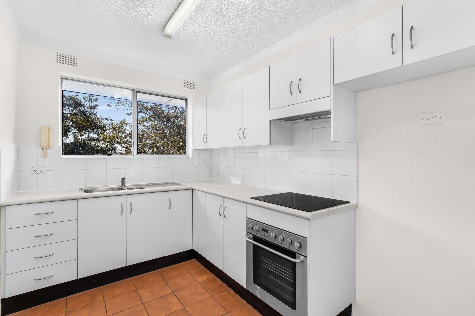 6/171 Herring Road, Macquarie Park Sold by Cassidy Real Estate - image 1