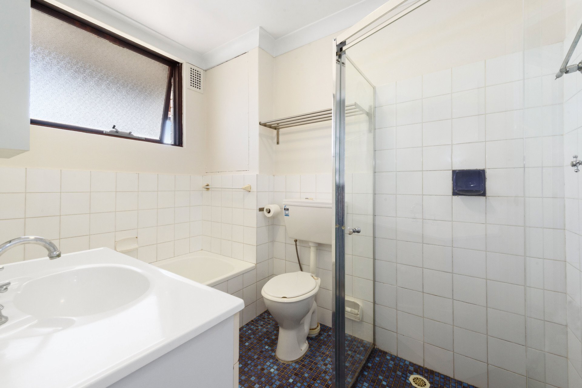 5/14 Pittwater Road, Gladesville Sold by Cassidy Real Estate - image 1