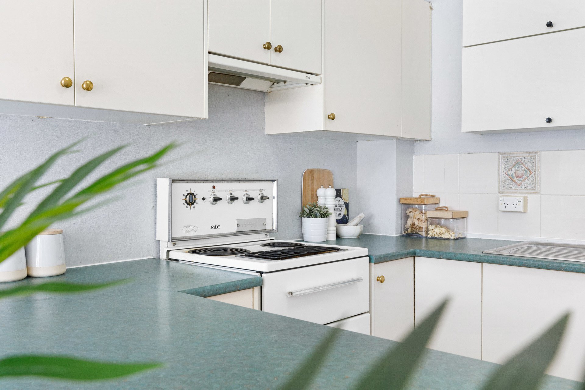 9/10 Coulter Street, Gladesville Sold by Cassidy Real Estate - image 1