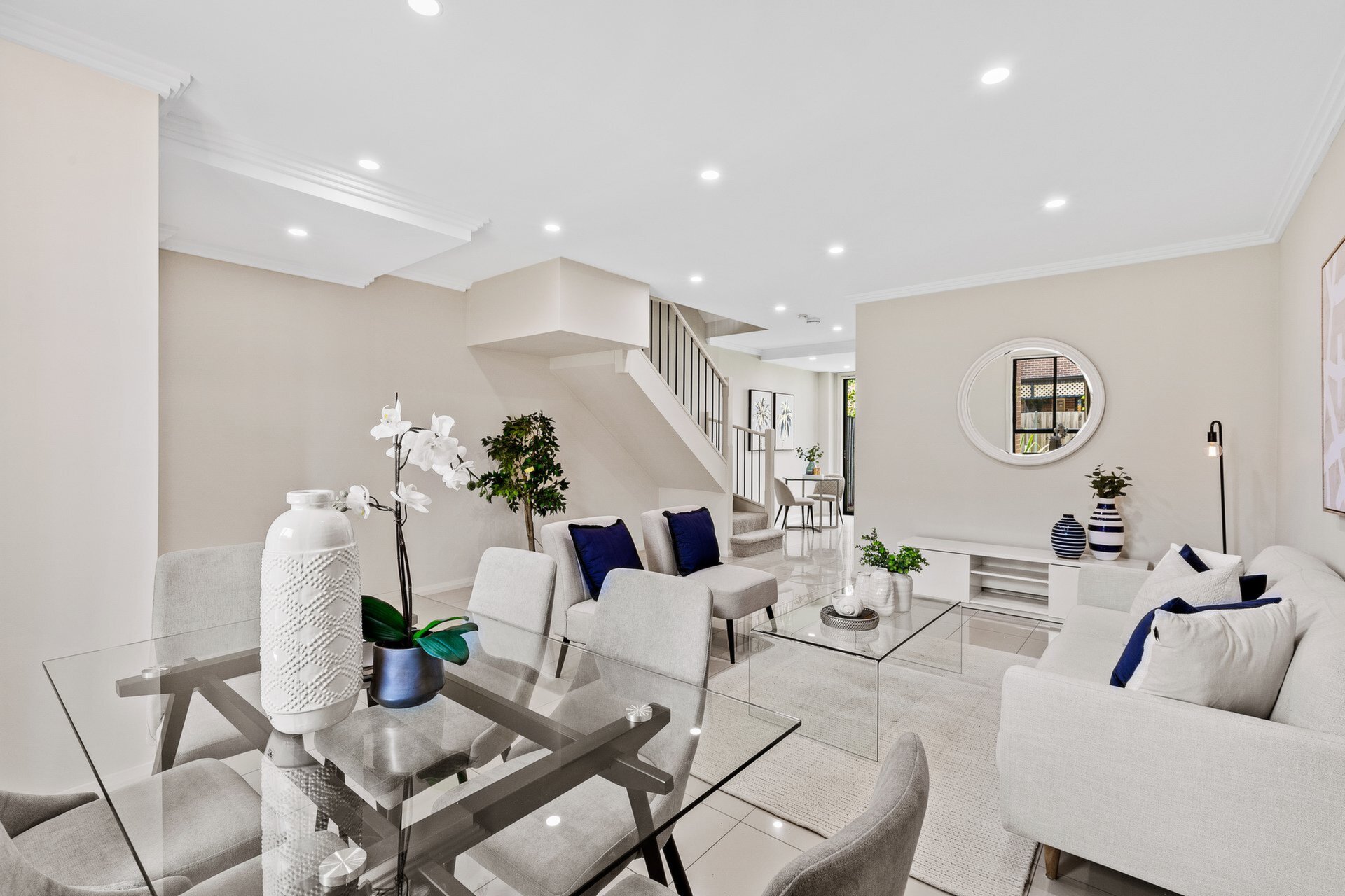 6/6-8 Wynyard Street, Guildford Sold by Cassidy Real Estate - image 1