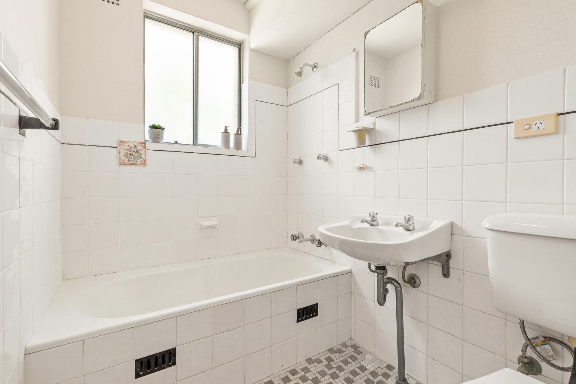 7/16 Linsley Street, Gladesville Sold by Cassidy Real Estate - image 1