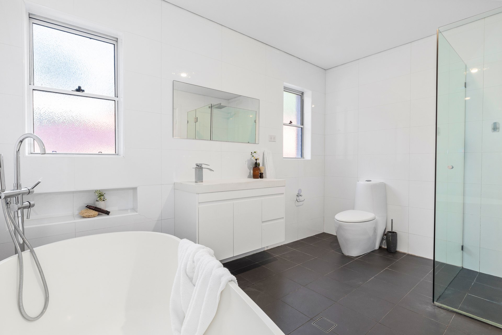 39 Douglas Street, Putney Sold by Cassidy Real Estate - image 1