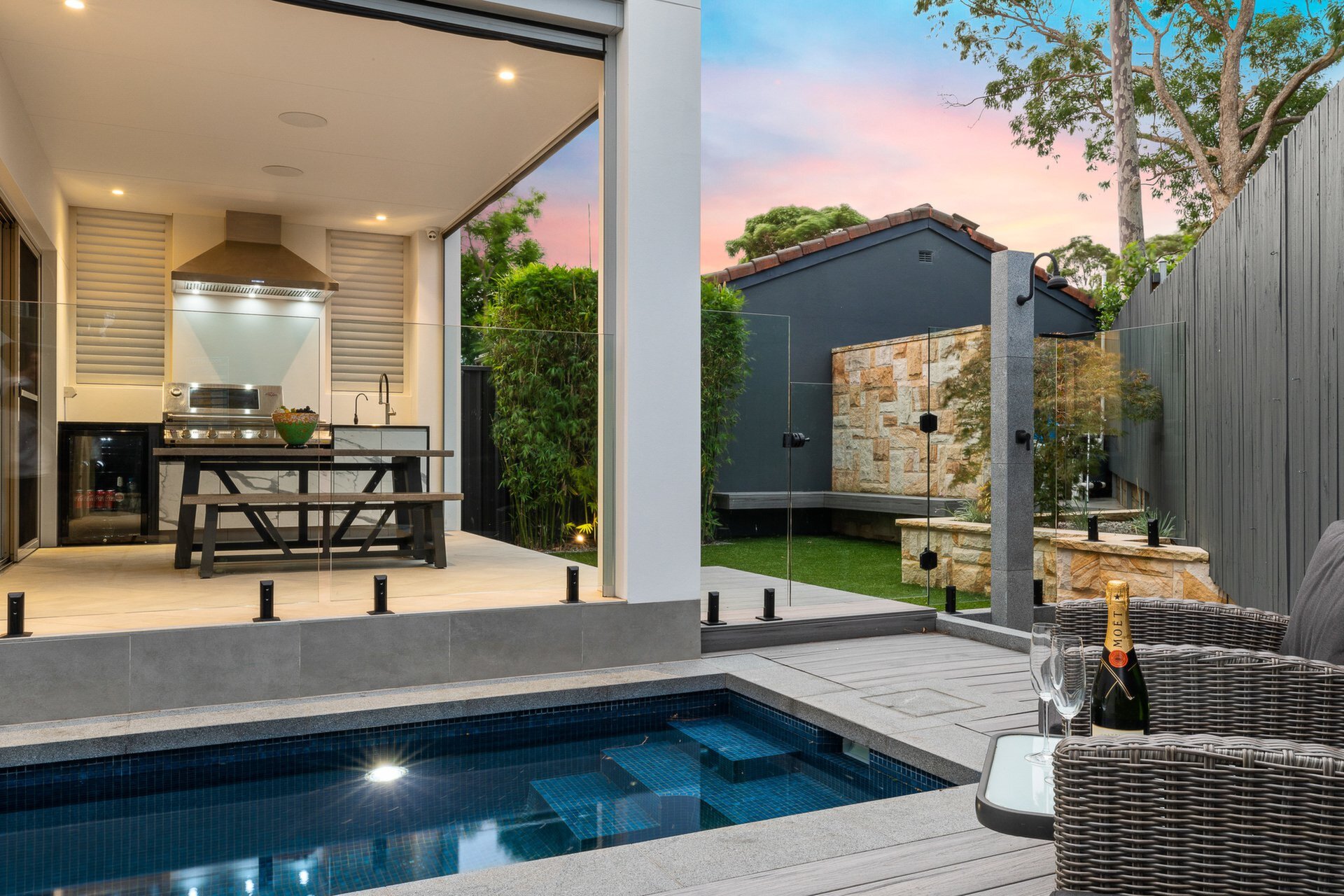 6 Beach Street, Tennyson Point Sold by Cassidy Real Estate - image 1