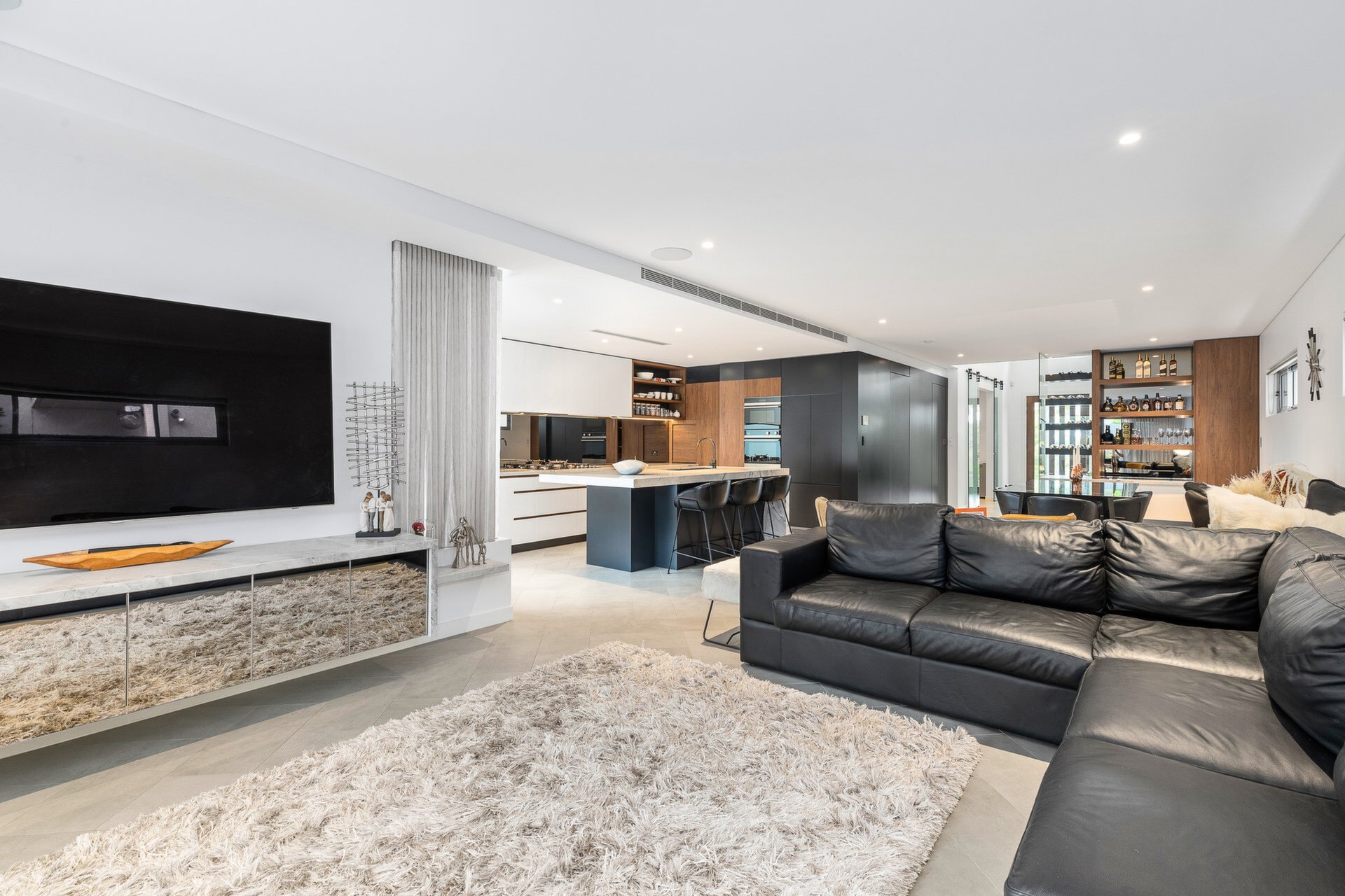6 Beach Street, Tennyson Point Sold by Cassidy Real Estate - image 1