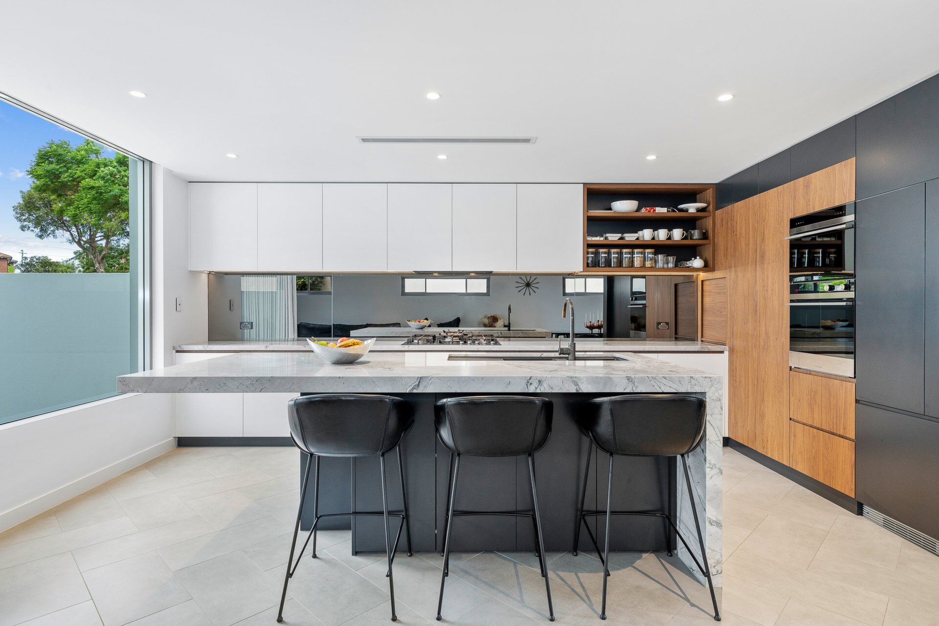 6 Beach Street, Tennyson Point Sold by Cassidy Real Estate - image 1