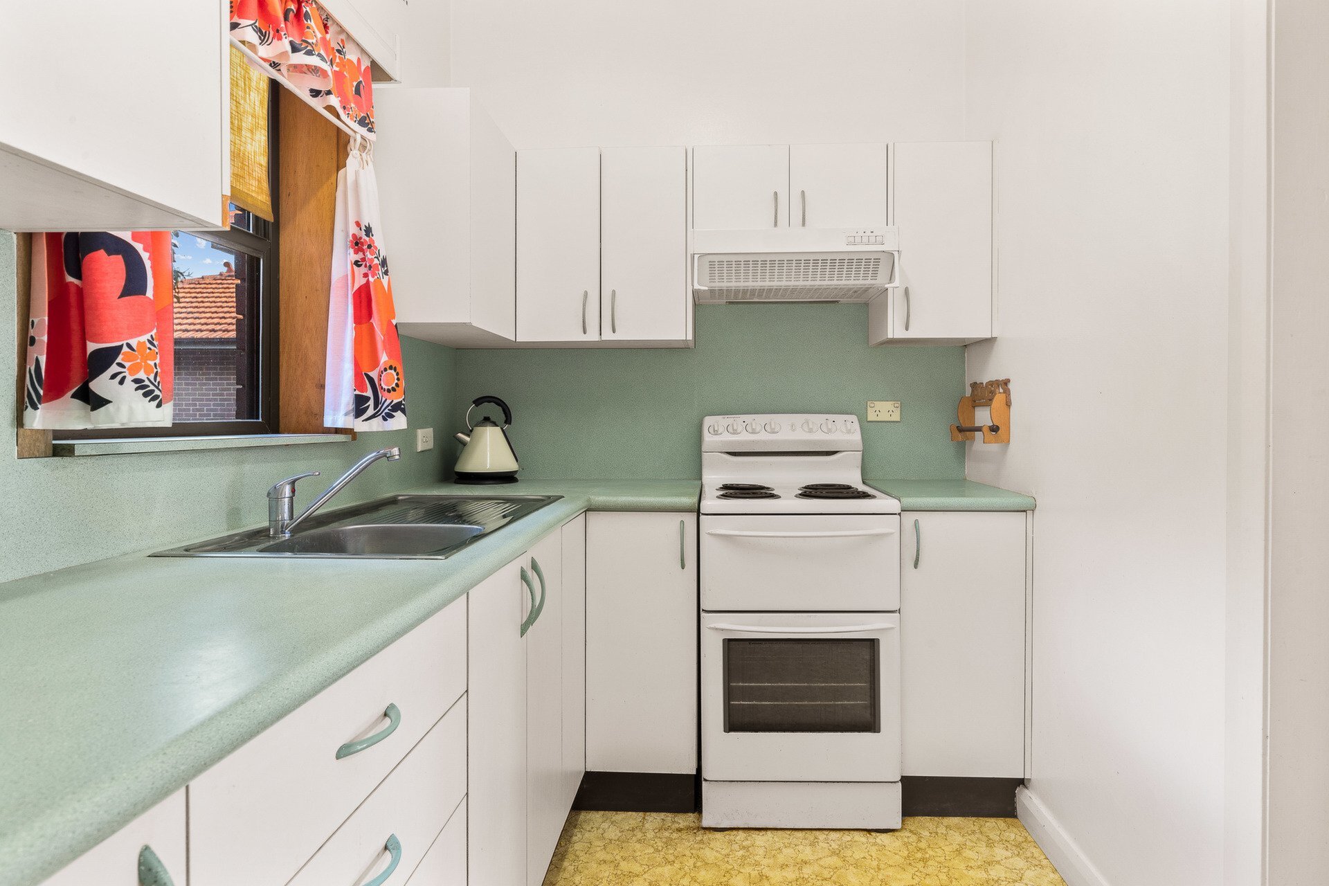 24 Douglas Street, Putney Sold by Cassidy Real Estate - image 1