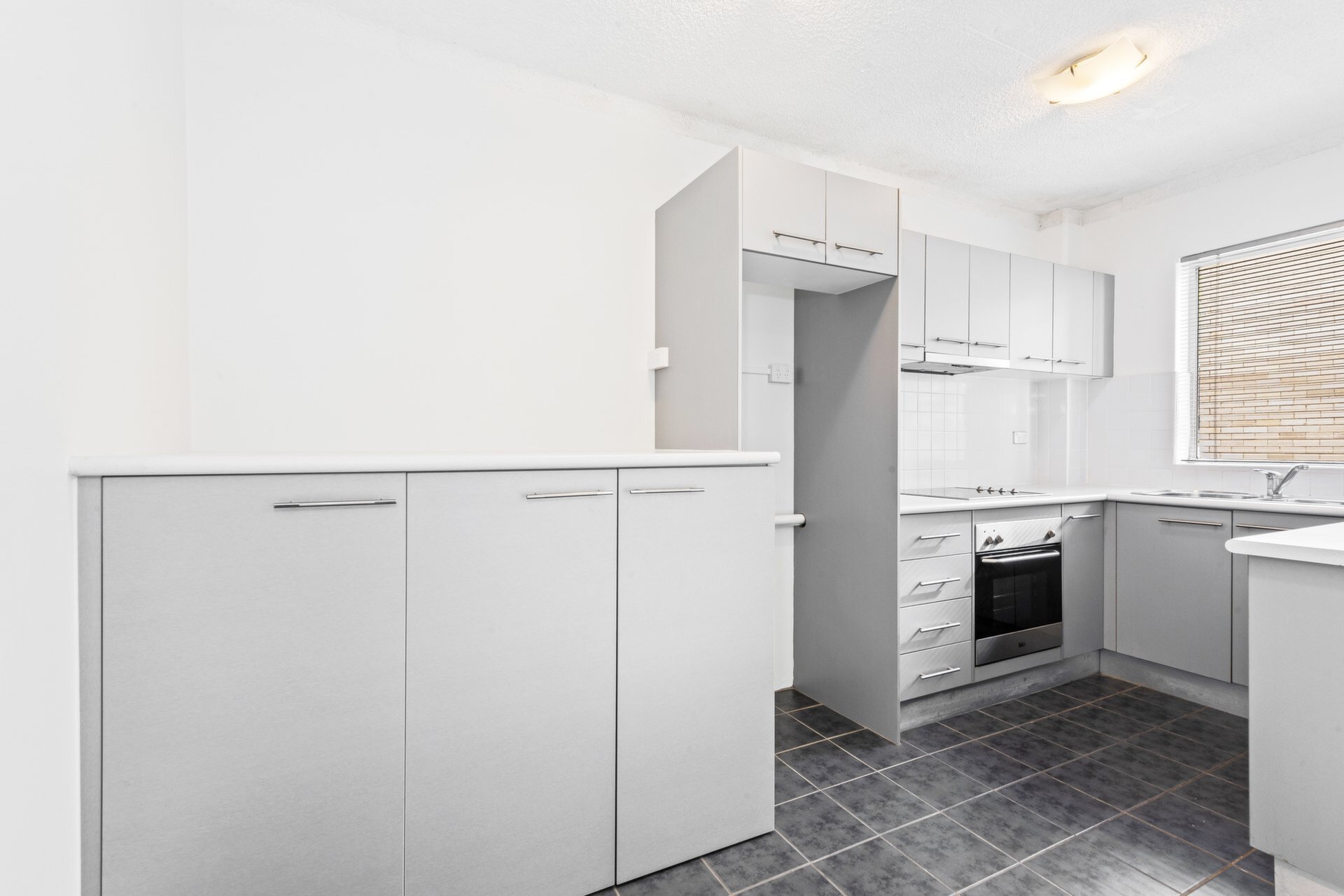 8/28 Meadow Crescent, Meadowbank Sold by Cassidy Real Estate - image 1