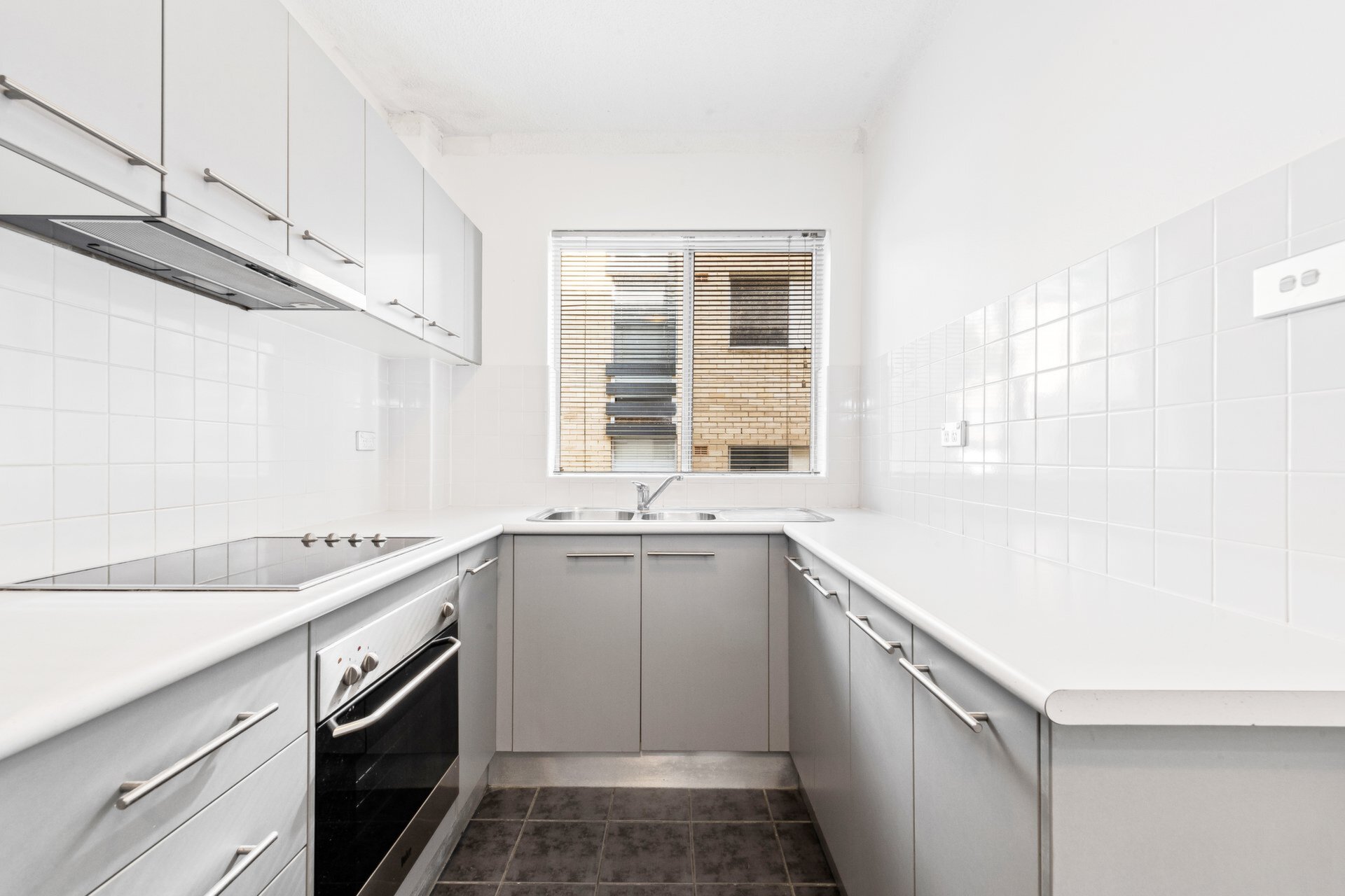 8/28 Meadow Crescent, Meadowbank Sold by Cassidy Real Estate - image 1