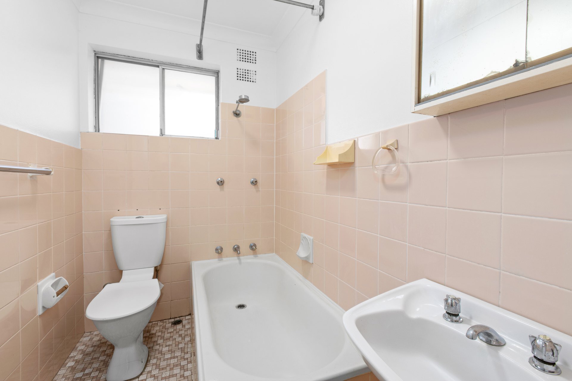 10/1 Western Crescent, Gladesville Sold by Cassidy Real Estate - image 1