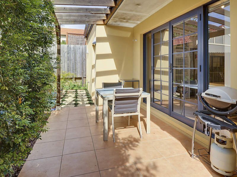 2/176 Morrison Road, Putney Sold by Cassidy Real Estate - image 1