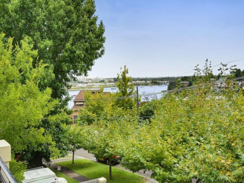30 Kemp Street, Tennyson Point Sold by Cassidy Real Estate - image 1