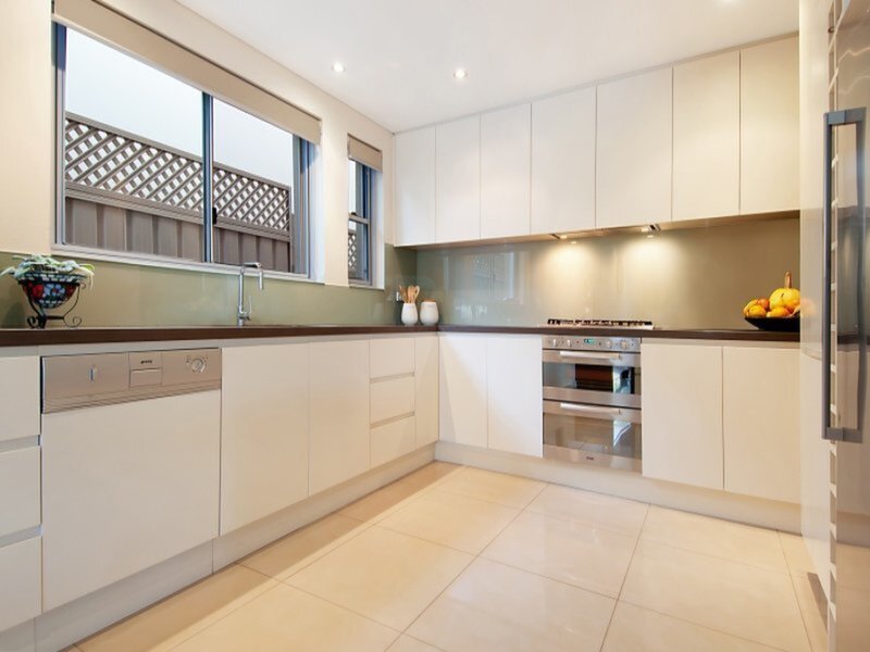 16 Phillip Road, Putney Sold by Cassidy Real Estate - image 1