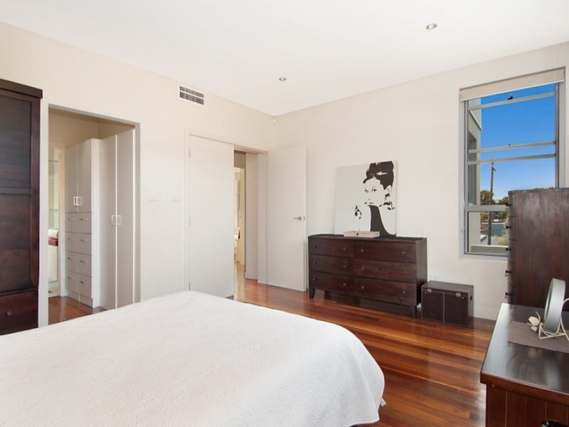 16 Phillip Road, Putney Sold by Cassidy Real Estate - image 1