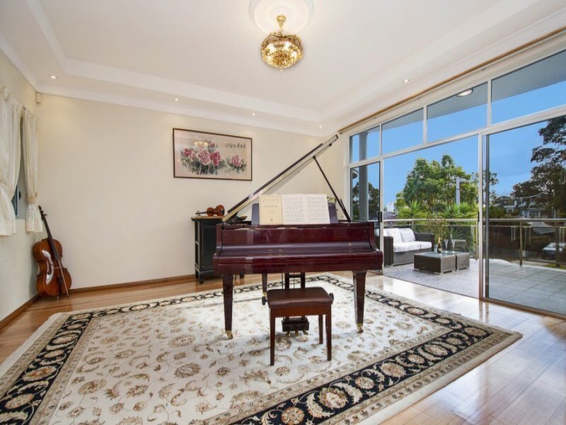 46 Douglas Street, Putney Sold by Cassidy Real Estate - image 1
